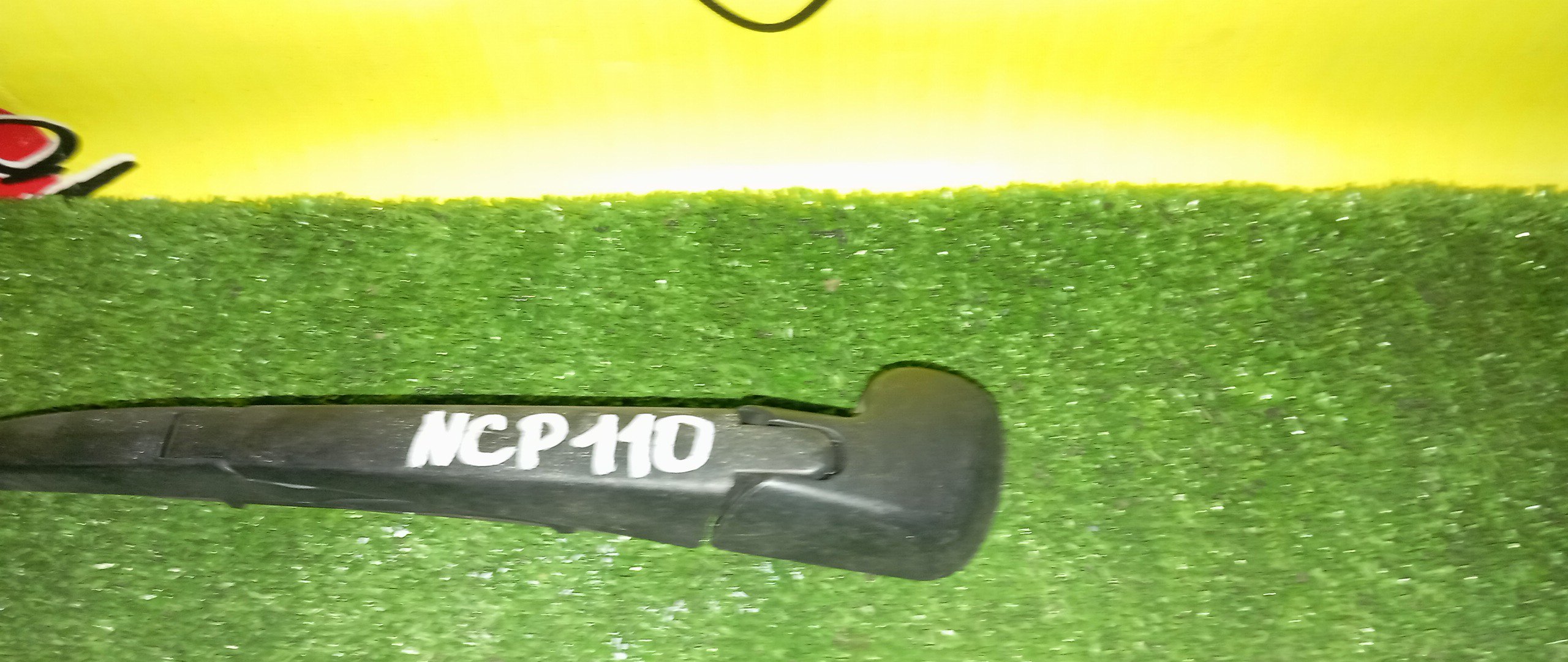 ДВОРНИК ЗАДНЕЙ ДВЕРИ/TOY/IST/NCP110/NCP115/NLP110/NLP115/NSP110/ZSP110