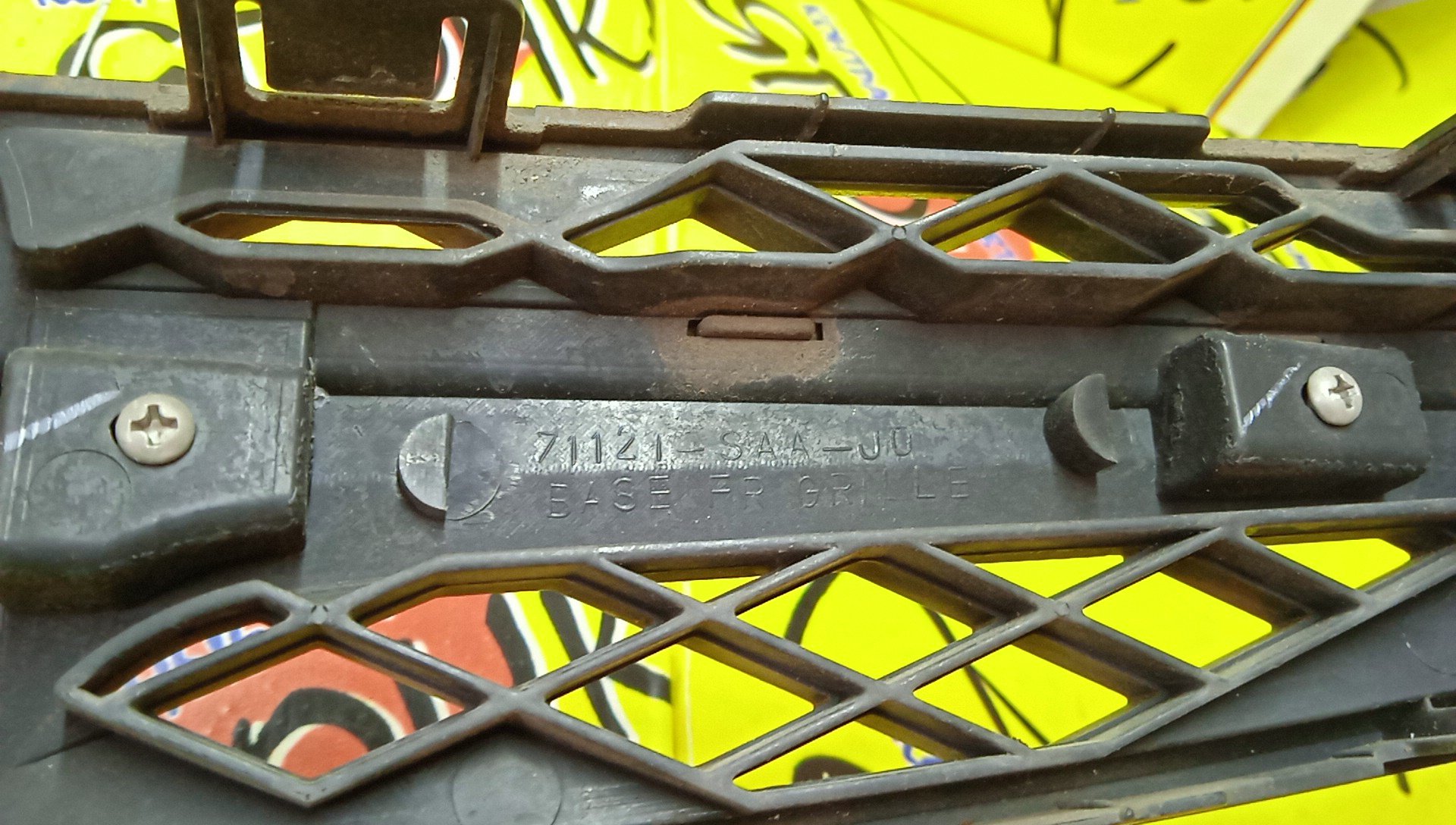 РЕШЕТКА РАДИАТОРА/HON/FIT/JAZZ/GD1/GD2/GD3/GD4/3 МОДЕЛЬ/71121SAAJ01