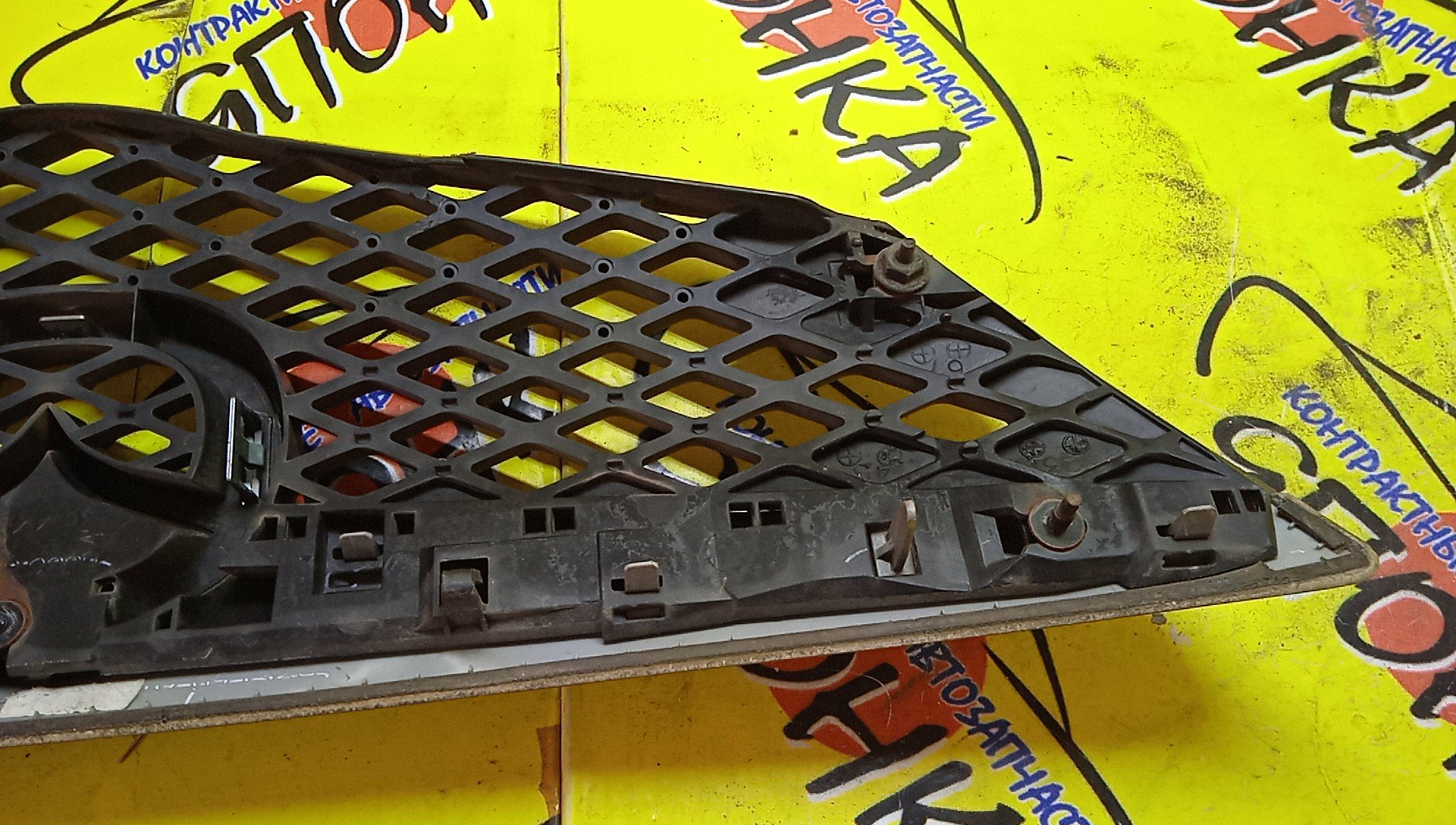 РЕШЕТКА РАДИАТОРА/MAZ/DEMIO/DY/DY3R/DY3W/DY5R/DY5W/1 МОДЕЛЬ/D3525071179/50710K2443