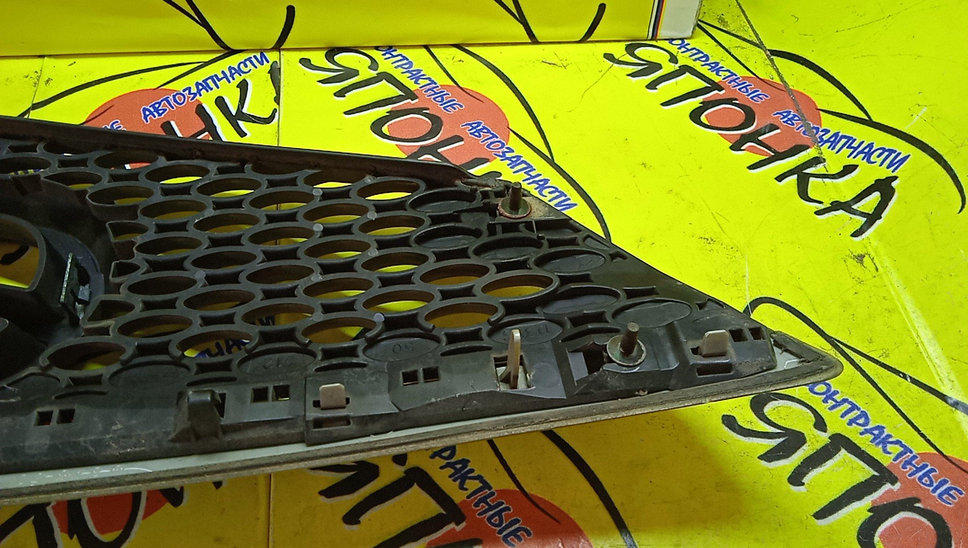 РЕШЕТКА РАДИАТОРА/MAZ/DEMIO/DY/DY3R/DY3W/DY5R/DY5W/1 МОДЕЛЬ/D3525071179/50710K2443