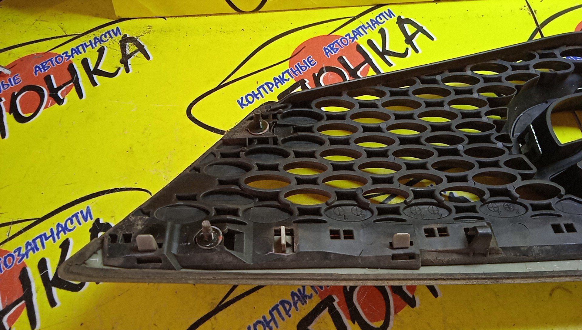 РЕШЕТКА РАДИАТОРА/MAZ/DEMIO/DY/DY3R/DY3W/DY5R/DY5W/1 МОДЕЛЬ/D3525071179/50710K2443