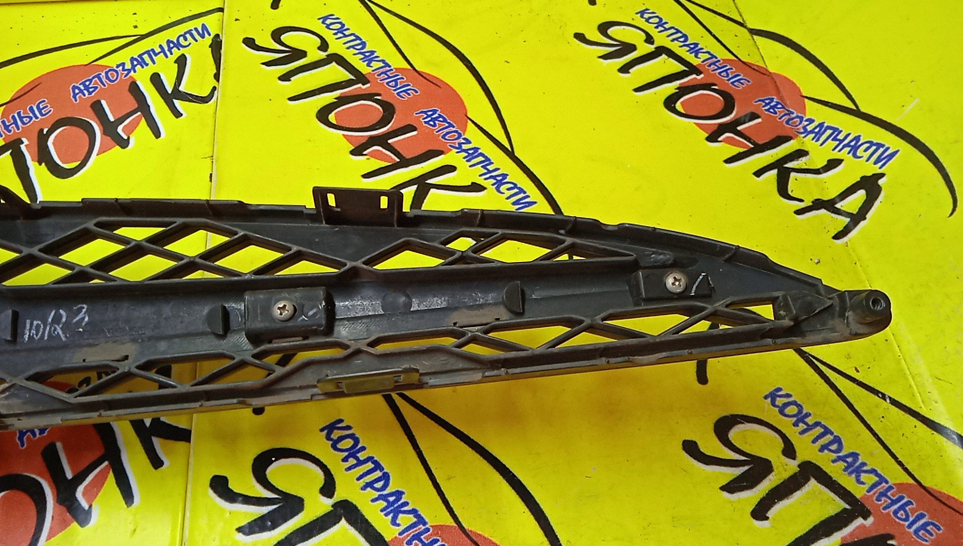 РЕШЕТКА РАДИАТОРА/HON/FIT/JAZZ/GD1/GD2/GD3/GD4/3 МОДЕЛЬ/71121SAAJ01