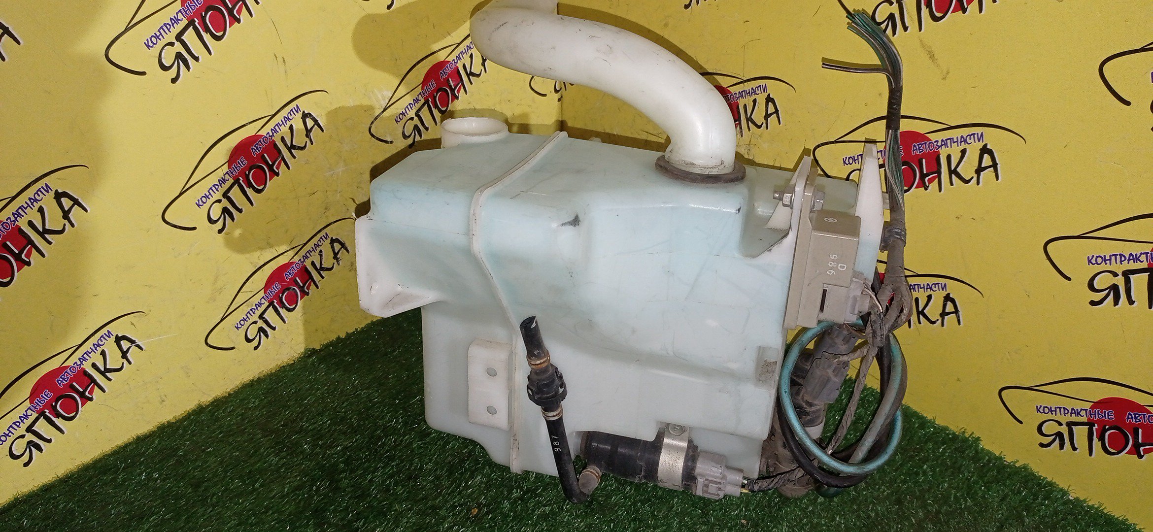 БАЧОК ОМЫВАТЕЛЯ СТЕКОЛ/SUB/LEGACY/BM9/BMG/BMM/BR9/BRF/BRG/BRM/3 МОТОРЧИКА/С ДАТЧИКОМ