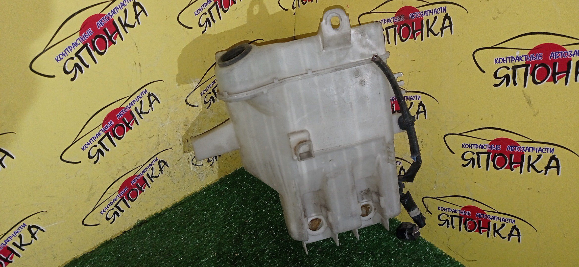 БАЧОК ОМЫВАТЕЛЯ СТЕКОЛ/TOY/ALPHARD/ANH10W/ANH15W/MNH10/2 МОТОРЧИКА