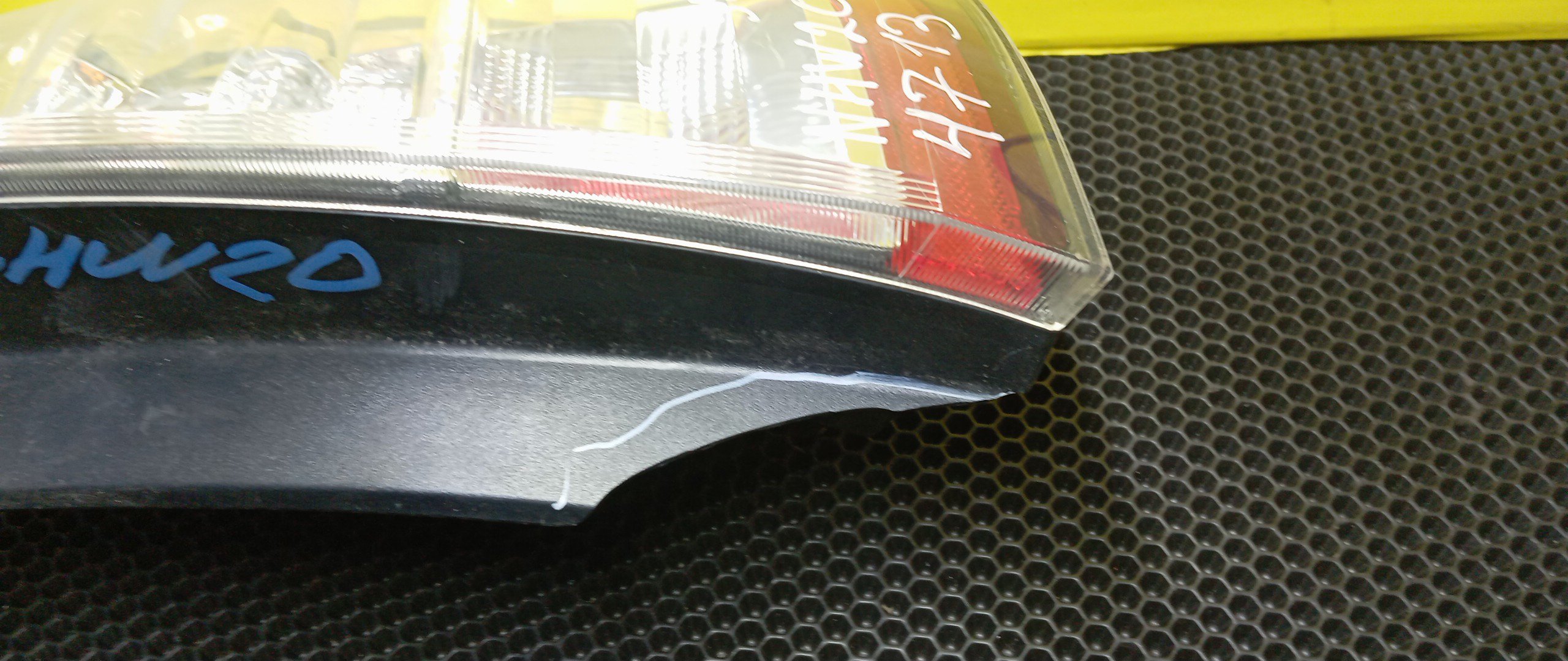 ФОНАРЬ/TOY/PRIUS/NHW20/4713/R/УЦЕНКА