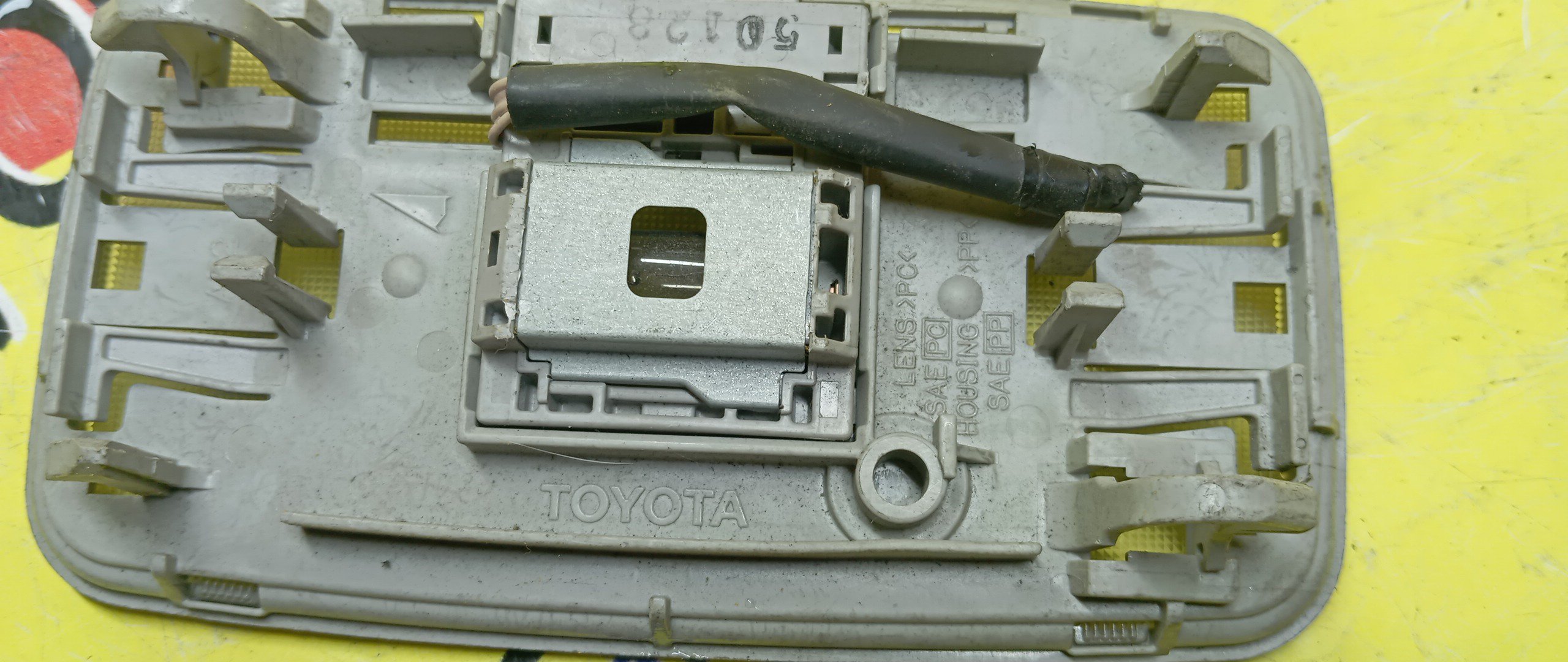 ПЛАФОН САЛОНА/TOY/WISH/COROLLA AXIO/CAMRY/BELTA/COROLLA/COROLLA FIELDER/COROLLA RUMION/ISIS/MARK X/MARK X ZIO/PORTE/PRIUS/SIENTA/RAV4/RAUM/VITZ/ZNE10/NZE141/ACV40/SCP92/ZRE151/ZNM10/ZGM10/ANM10/AZE151/NZE151/ZRE152/ZRE154/GRX120/GRX125/GRX121/ANA10/ANA15/NNP10/NNP15/NNP11/NHW20/NCP81/ACA36/ZSA30/NCZ20/NCP91/SCP90/KSP90/ЦЕНТРАЛЬНЫЙ/8136668010