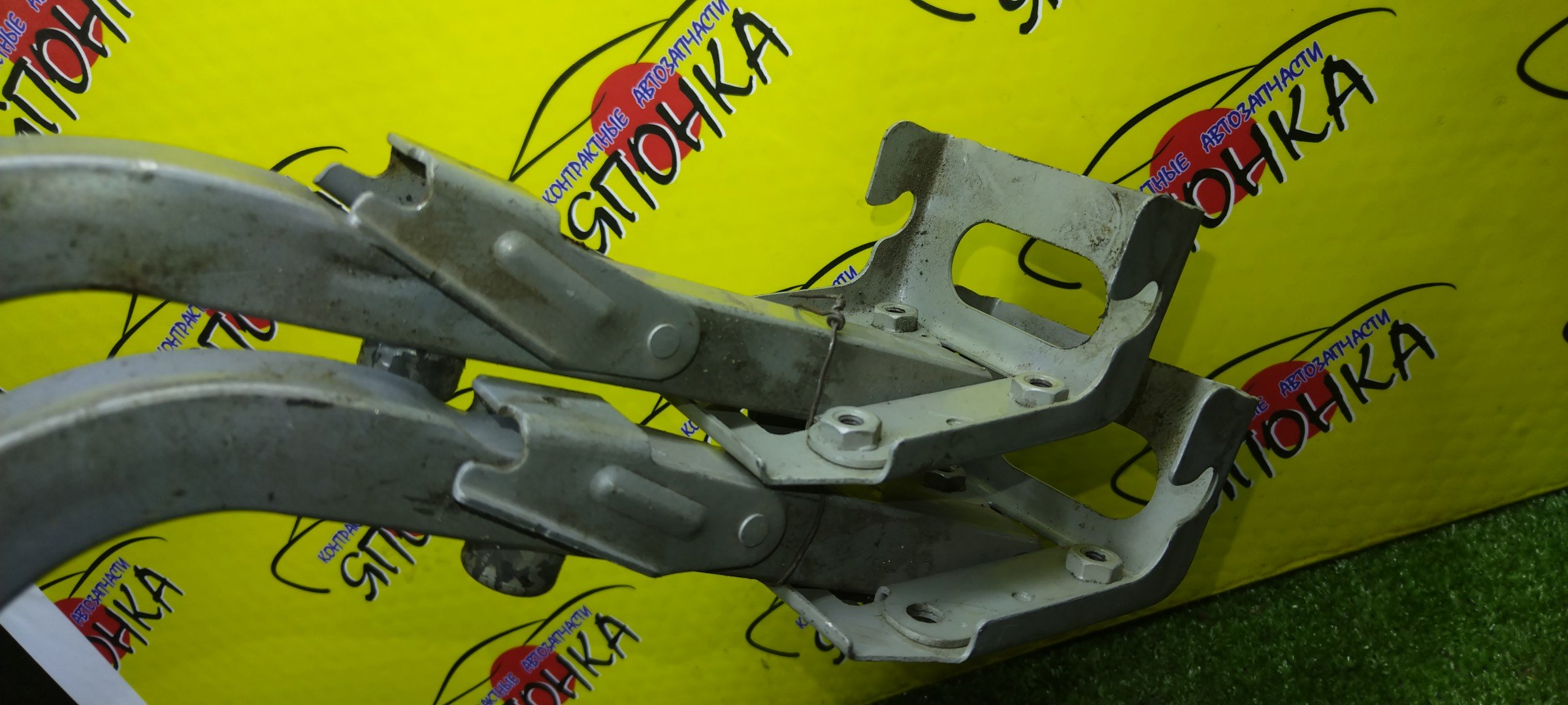 ПЕТЛЯ КРЫШКИ БАГАЖНИКА/SUB/IMPREZA/GD2/СЕДАН/КОМПЛЕКТ(3ШТ)/57520FE100