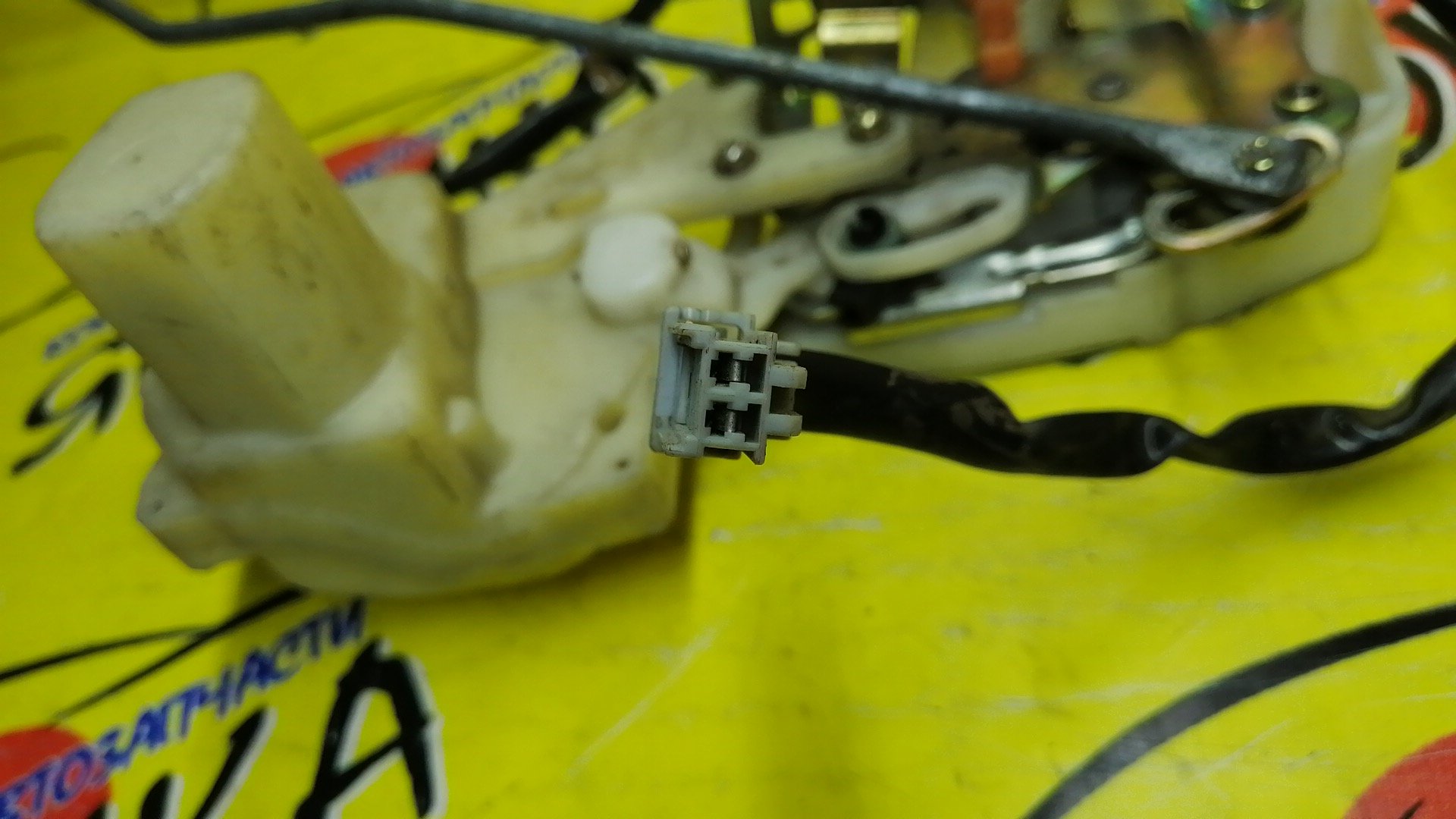 ЗАМОК ДВЕРИ/HON/INSPIRE/SABER/UA1/UA2/UA3/F/L