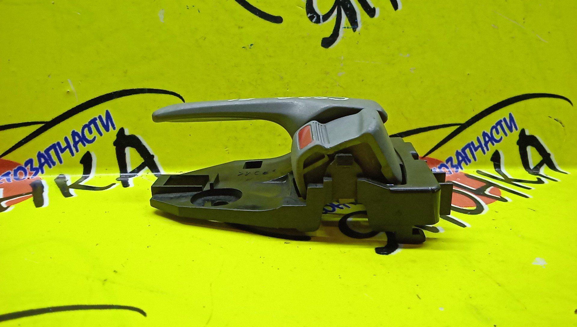 РУЧКА ДВЕРИ ВНУТРЕННЯЯ/MMC/LANCER/CS2A/CS2V/CS2W/CS5A/CS5W/CS6A/F/L