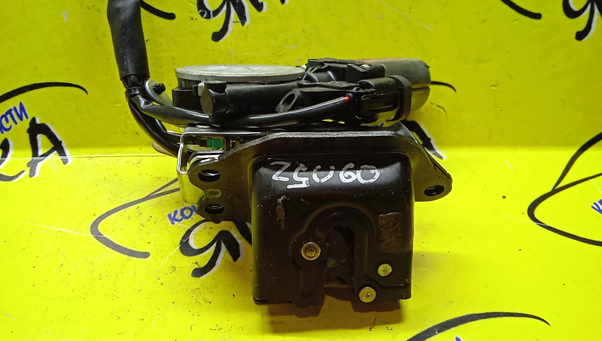 ЗАМОК 5-Й ДВЕРИ/TOY/HARRIER/ASU60W/ASU65W/AVU65W/ZSU60W/ZSU65W