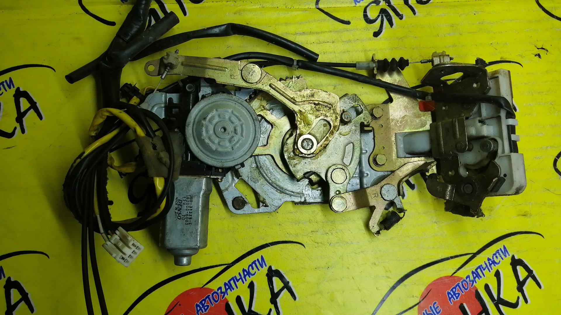 ЗАМОК ДВЕРИ/MAZ/MPV/LW3W/B/R