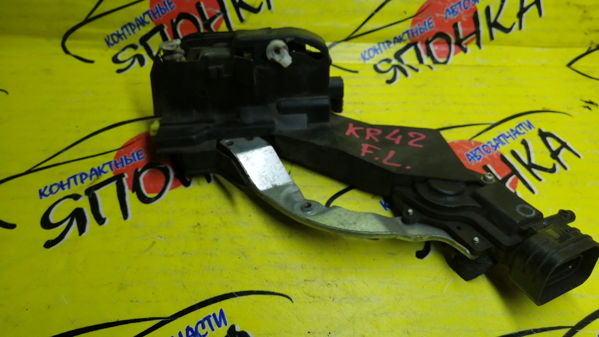 ЗАМОК ДВЕРИ/TOY/LITE ACE NOAH/TOWN ACE NOA/R40/R50/F/L