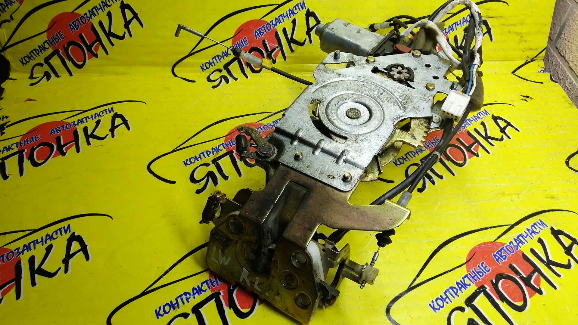 ЗАМОК ДВЕРИ/MAZ/MPV/LW3W/B/L