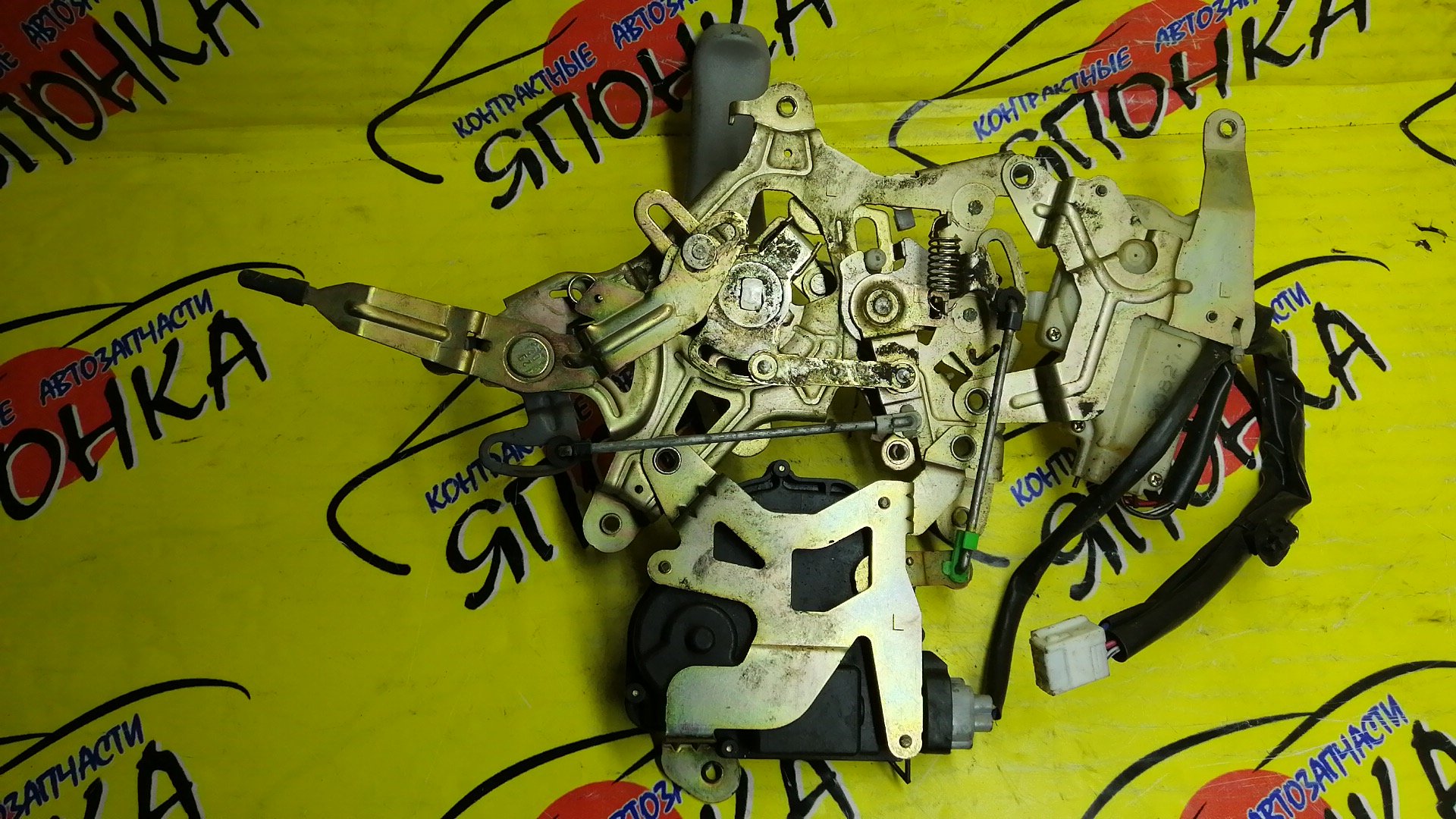 ЗАМОК ДВЕРИ/MAZ/MPV/LW3W/B/L