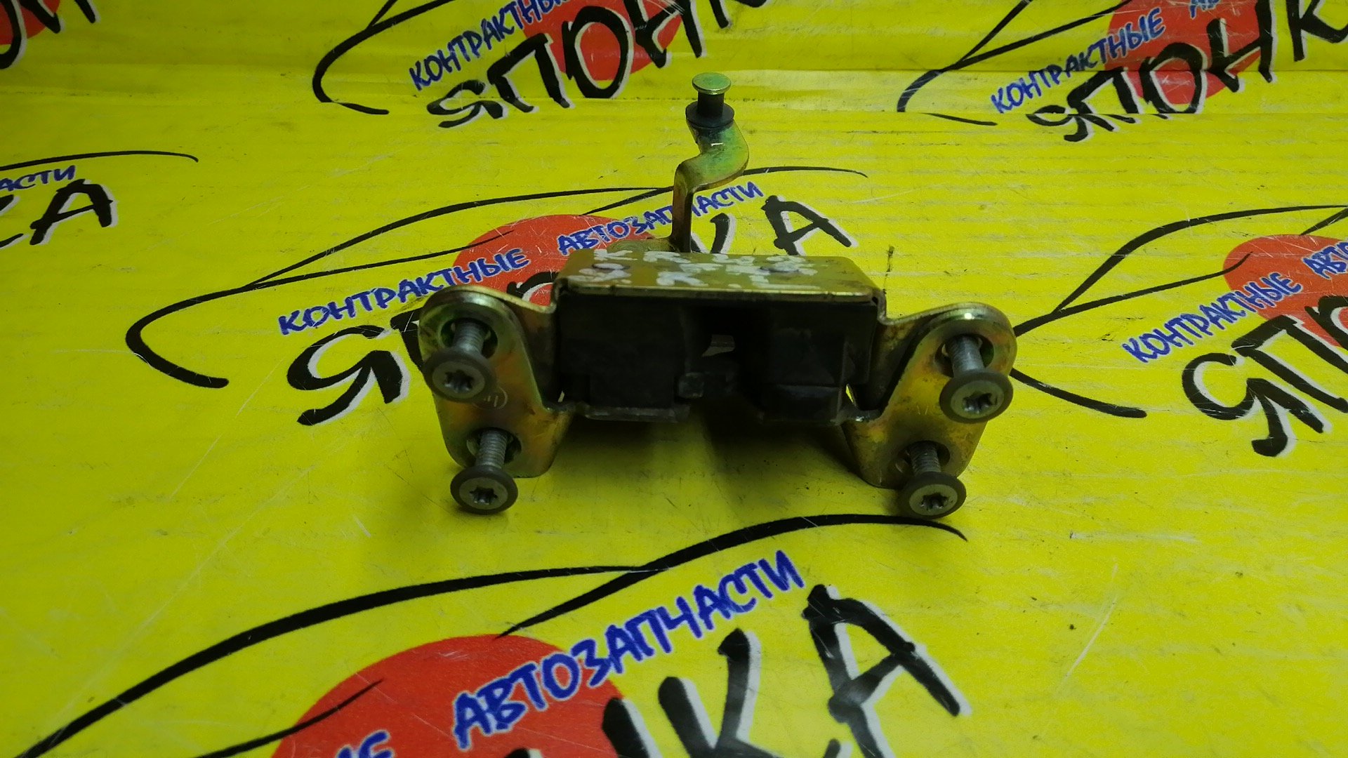 ЗАМОК ДВЕРИ/TOY/LITE ACE NOAH/TOWN ACE NOA/R40/R50/B/L/ПЕРЕД