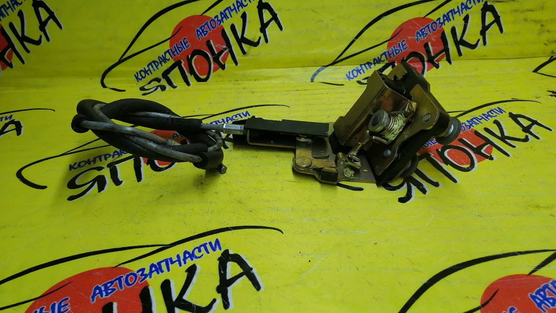 ЗАМОК ДВЕРИ/TOY/LITE ACE NOAH/TOWN ACE NOA/R40/R50/B/L/ЗАД