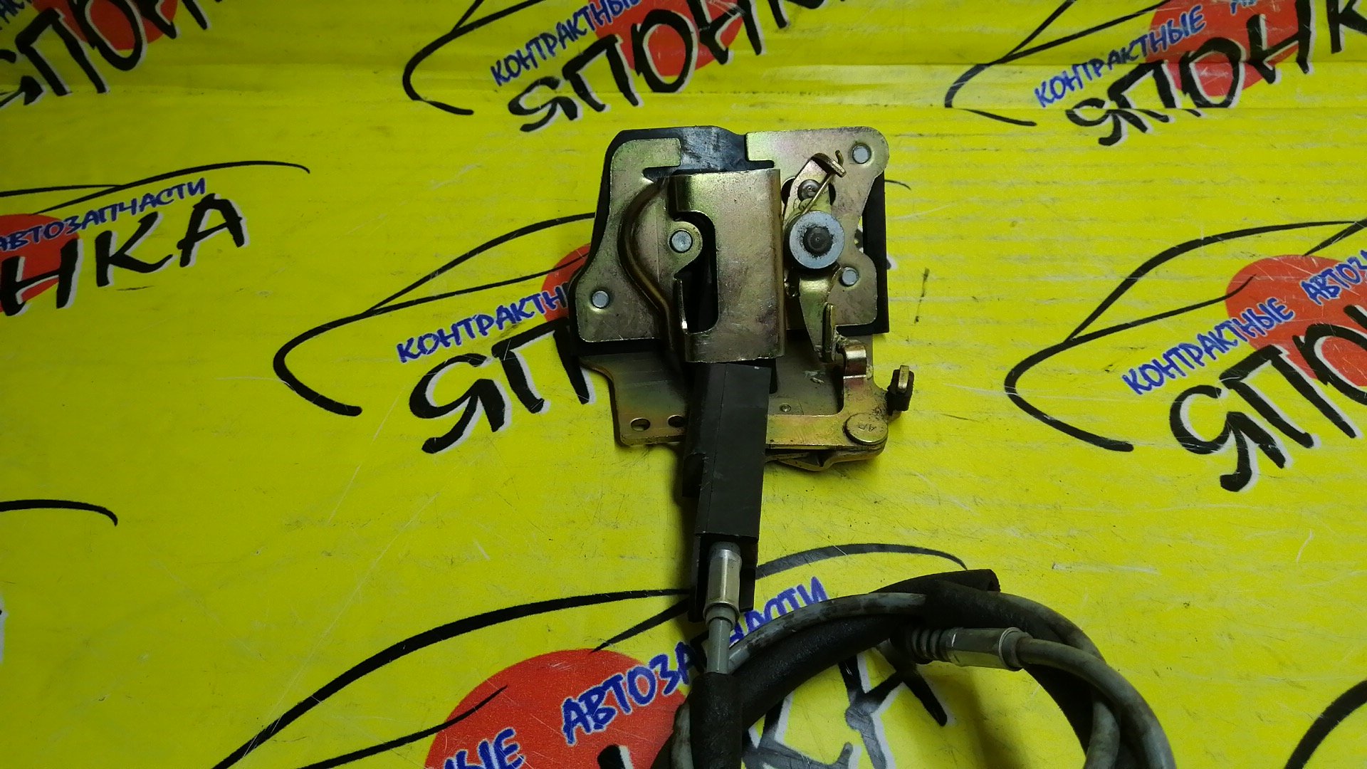 ЗАМОК ДВЕРИ/TOY/LITE ACE NOAH/TOWN ACE NOA/R40/R50/B/L/ЗАД