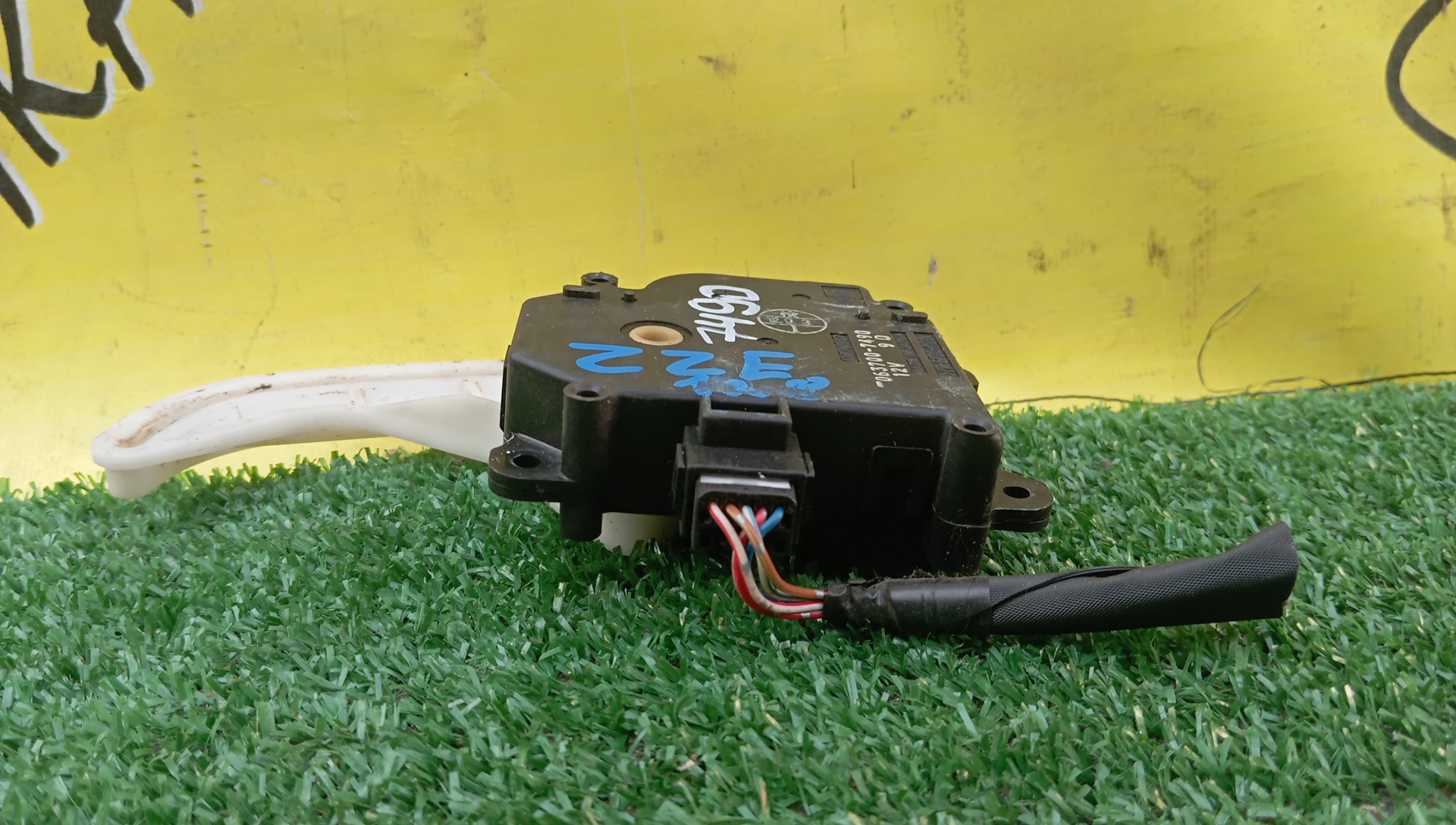 СЕРВОПРИВОД ЗАСЛОНОК ПЕЧКИ/TOY/IST/WILL VS/NCP60/E127/063700-7490
