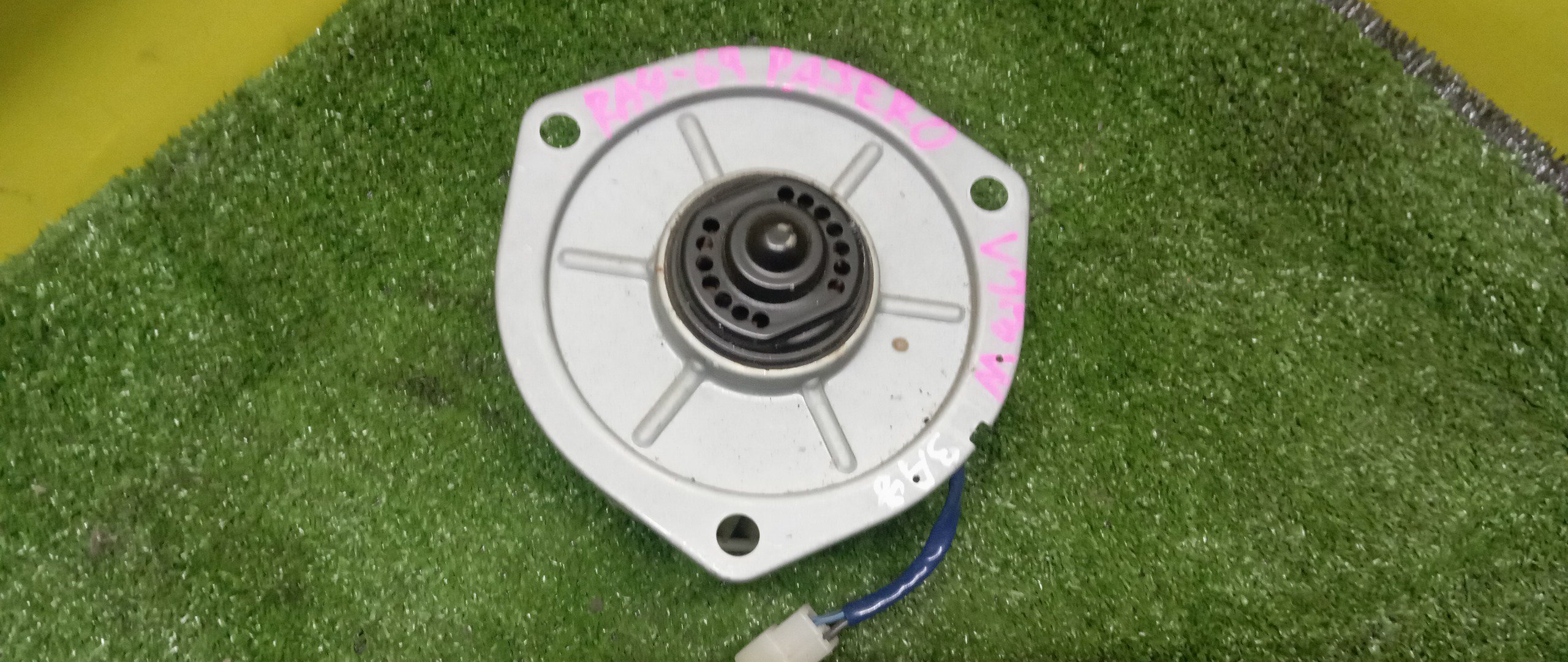 МОТОР ПЕЧКИ/MMC/RVR/PAJERO/CHARIOT GRANDIS/N84W/N61W/N64W/N64WG/N71W/N73W/N73WG/N74W/N74WG/N86W/N94W/N96W/V63W/V65W/V68W/V73W/V75W/V77W/V/ЗАДНИЙ