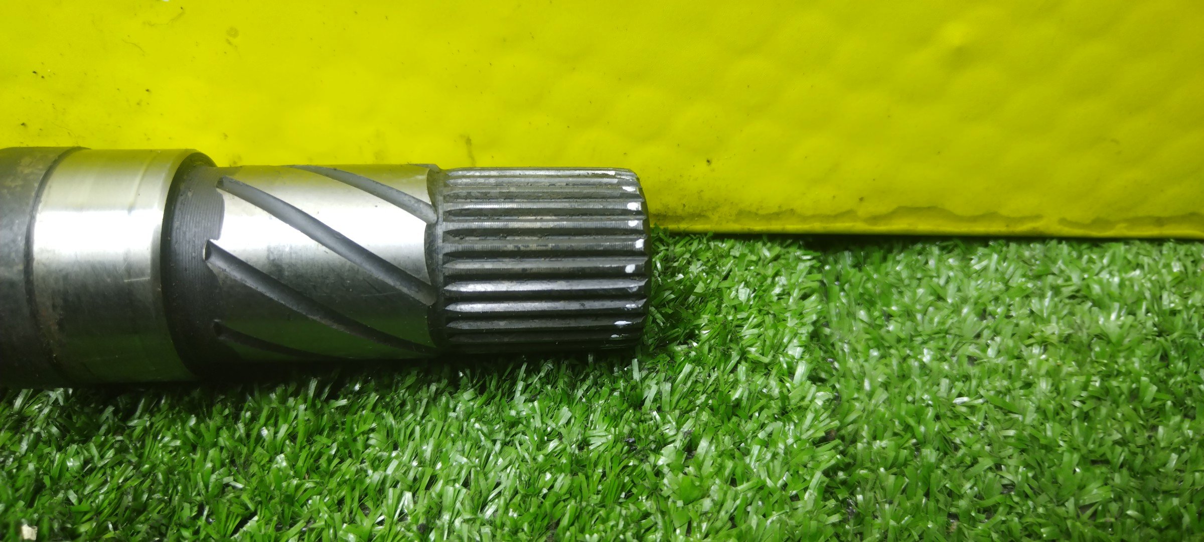 ПРОМЕЖУТОЧНЫЙ ВАЛ/MAZ/ATENZA/MAZDA6/GY3W/GG3P/GGEP/GG3S/GYEW/GGES/LF/L3/F/R/С ПОДВЕСНЫМ ПОД 2 БОЛТА/28*28 ШЛИЦОВ/GA2425700B