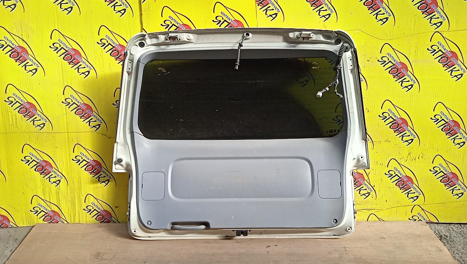 ДВЕРЬ ЗАДНЯЯ/TOY/ESTIMA/ESTIMA HYBRID/ACR30/ACR40/AHR10/670052R440/AERAS/1MOD/СПОЙЛЕР/КАМЕРА