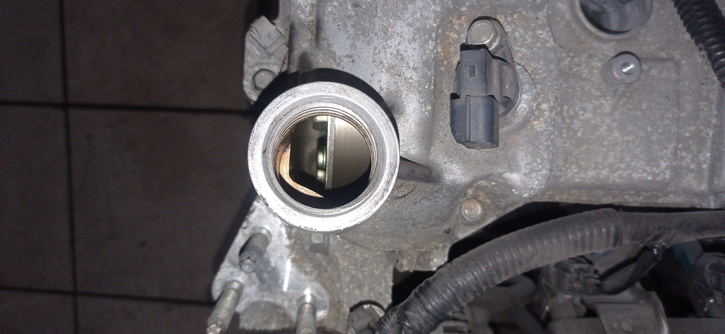 ДВС/MAZ/ZY-VE/AXELA/DEMIO/VERISA/BK5P/BL5FP/BL5FW/DC5W/DE5FS/DY5W/ЭЛЕКТРО ЗАСЛОНКА/ZJ2002300A