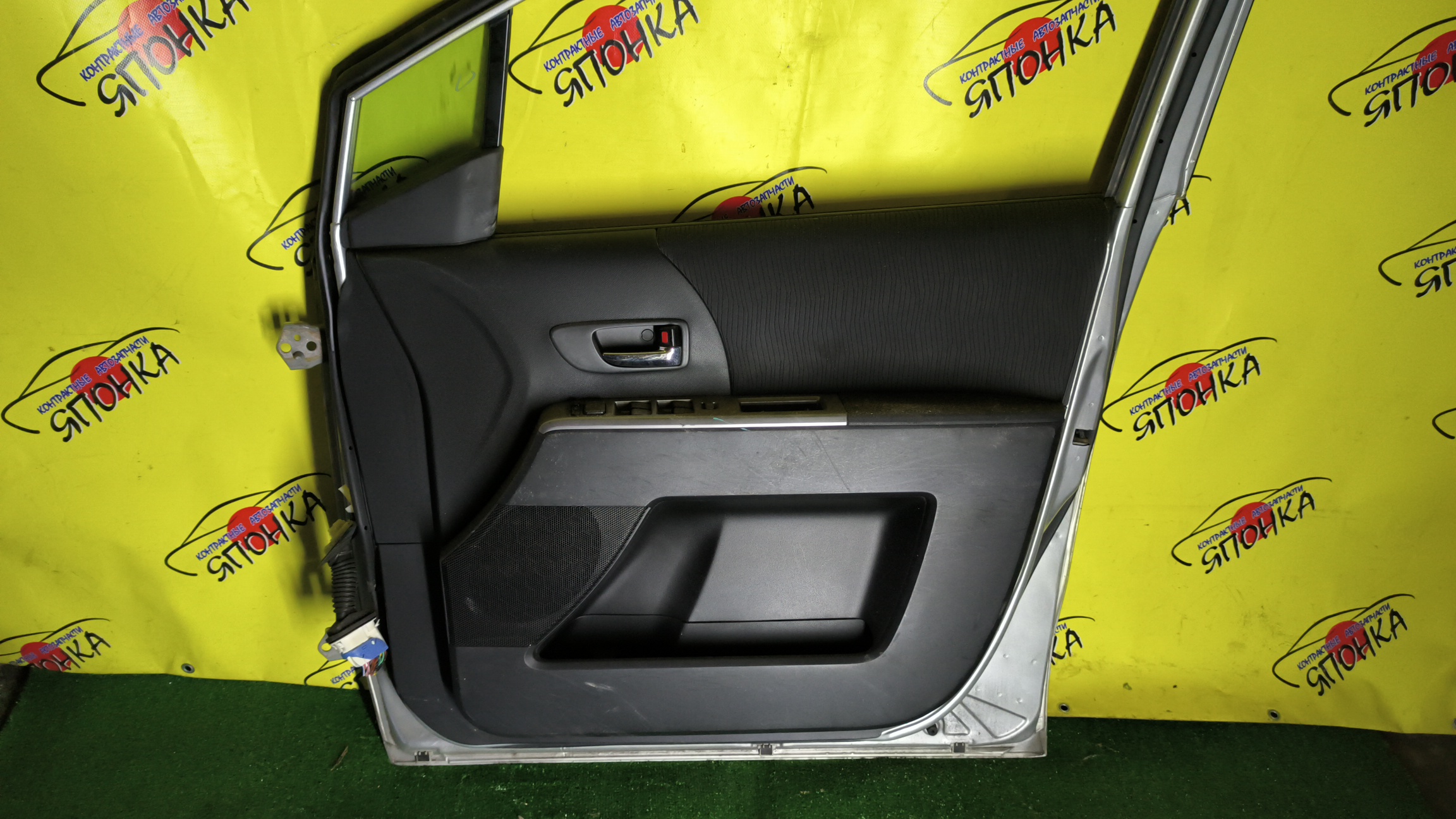 ДВЕРЬ БОКОВАЯ/MAZ/PREMACY/CREW/C2Y55802XA/F/R
