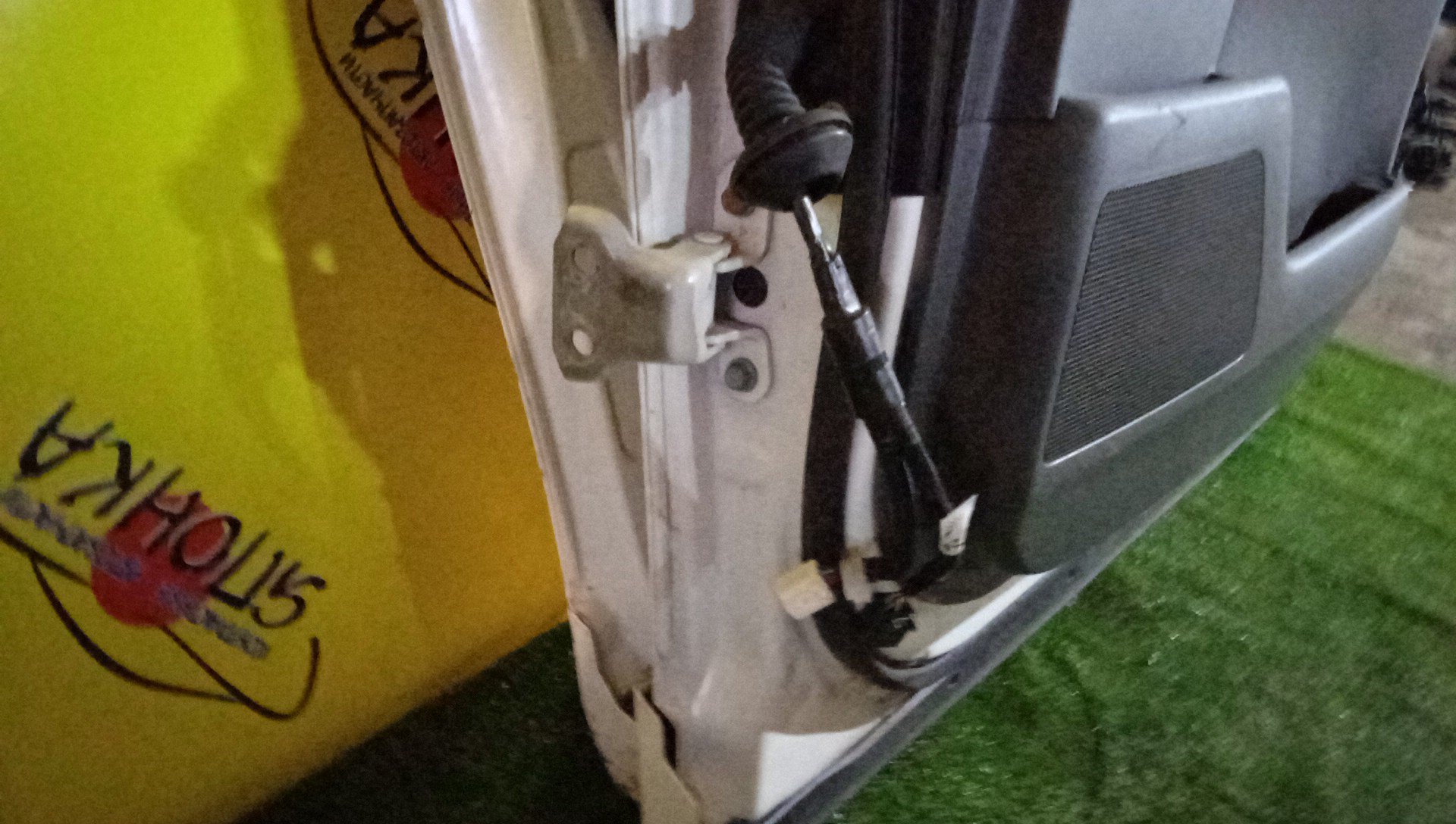 ДВЕРЬ БОКОВАЯ/TOY/NOAH/VOXY/ZRR70G/ZRR70W/ZRR75G/ZRR75W/6700128220/F/R/УЗКИЙ МОЛДИНГ