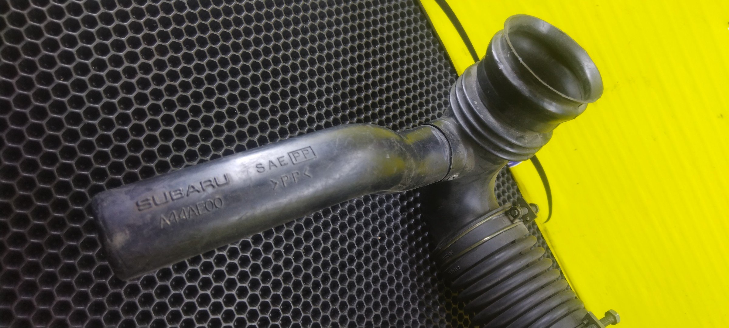 ГОФРА ВОЗДУШНОГО ФИЛЬТРА/SUB/EJ20/EJ201/EJ202/FORESTER/SF5/SF9/46020FC010