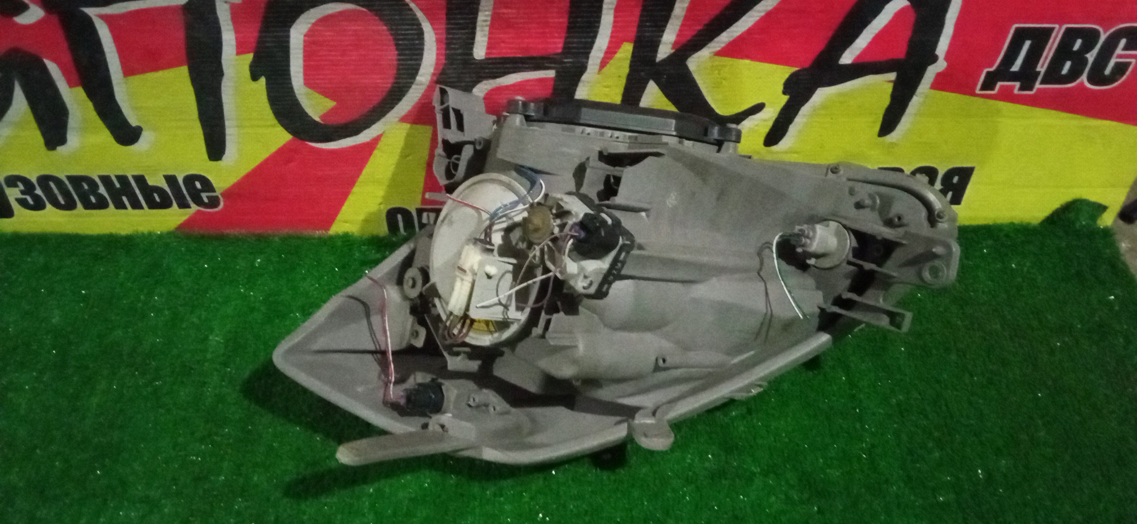 ФАРА/TOY/PASSO/KGC10/10051767/R/XENON/1 МОДЕЛЬ