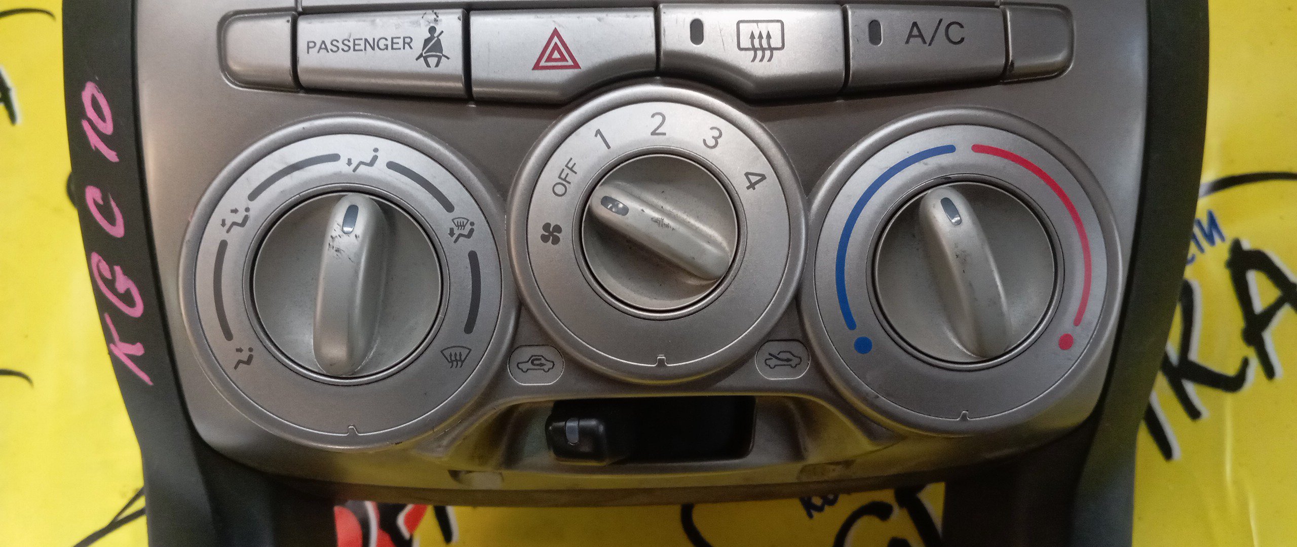 БЛОК КЛИМАТ-КОНТРОЛЯ/TOY/PASSO/KGC10/KGC15/QNC10/УЦЕНКА