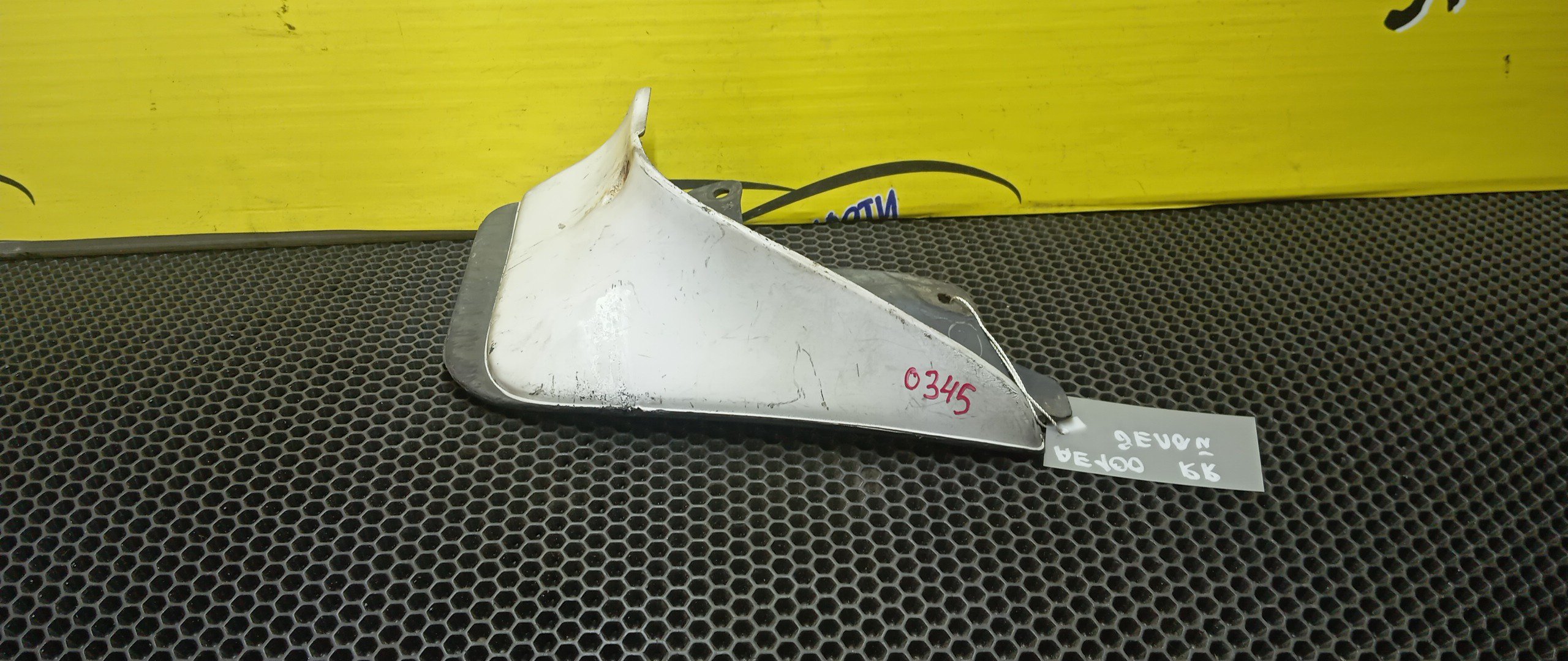 БРЫЗГОВИК/TOY/COROLLA/AE100/AE101/AE102/AE104/AE109/CE100/CE102/CE102G/CE104/CE105/CE106/CE107/CE108/CE108G/CE109/EE101/EE102/EE103/EE104/EE104G/EE106/EE107/EE108/EE108G/B/R/SEDAN