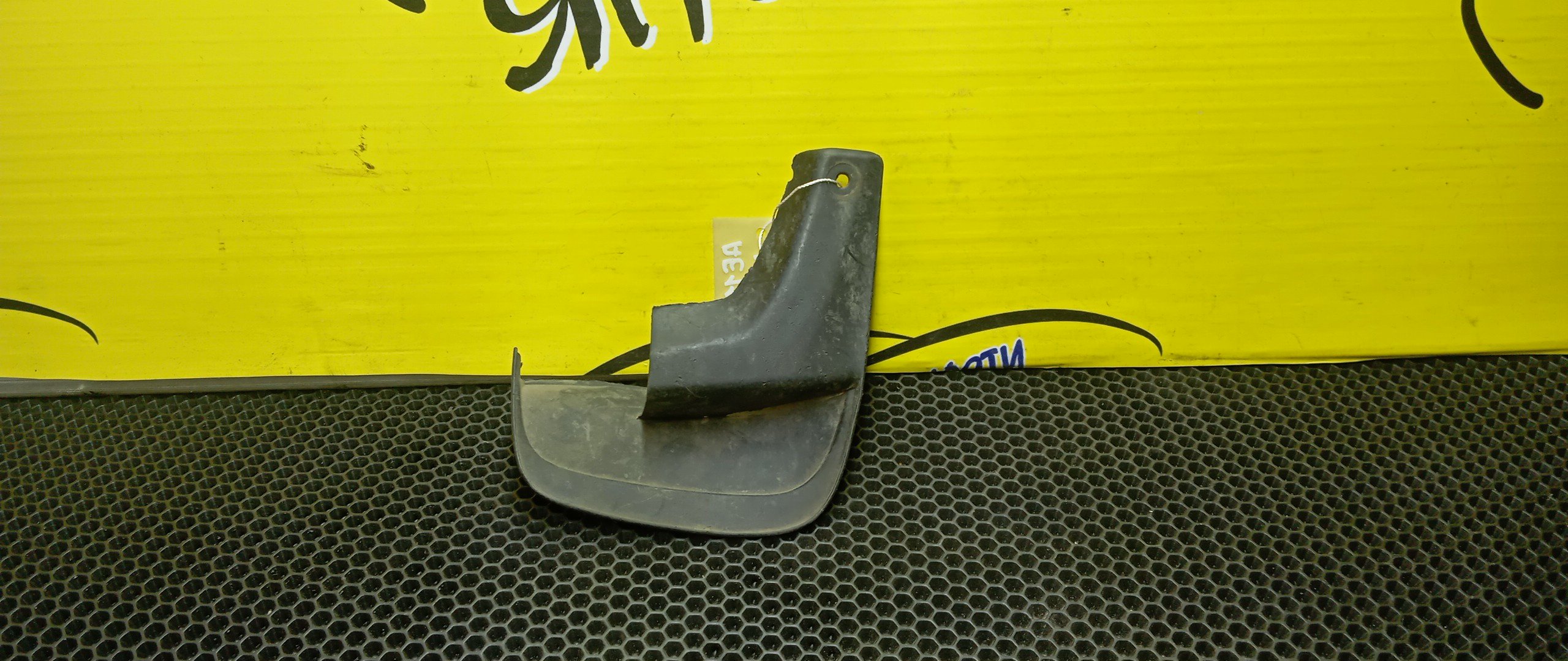 БРЫЗГОВИК/TOY/COROLLA/SPRINTER/SPRINTER CARIB/AE110/AE111/AE111G/AE114/AE114G/AE115G/CE110/CE114/EE111/B/L