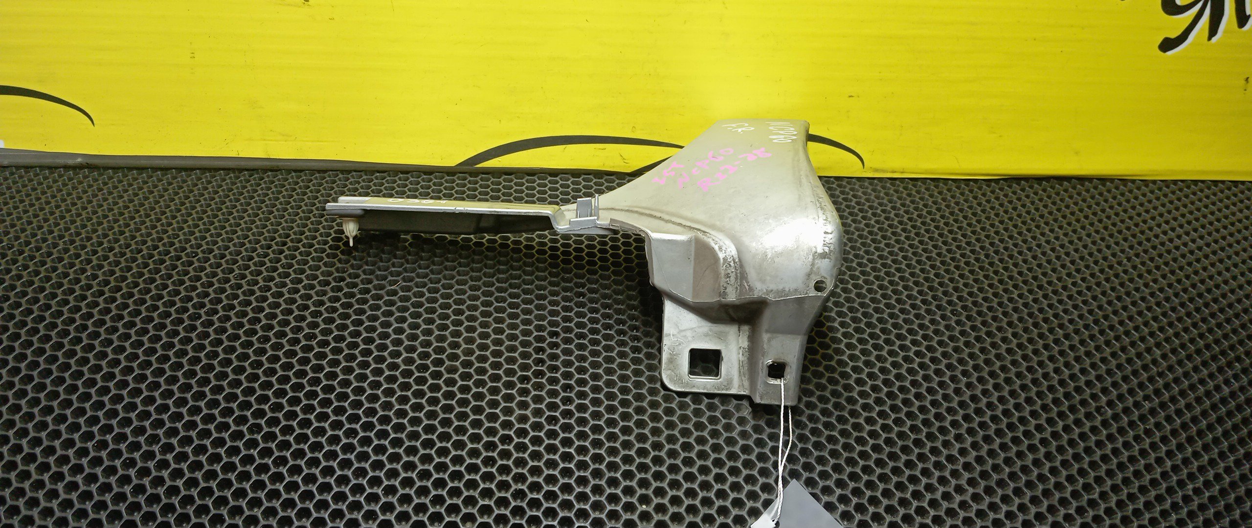 БРЫЗГОВИК/TOY/IST/SCION/NCP60/NCP61/NCP65/F/R