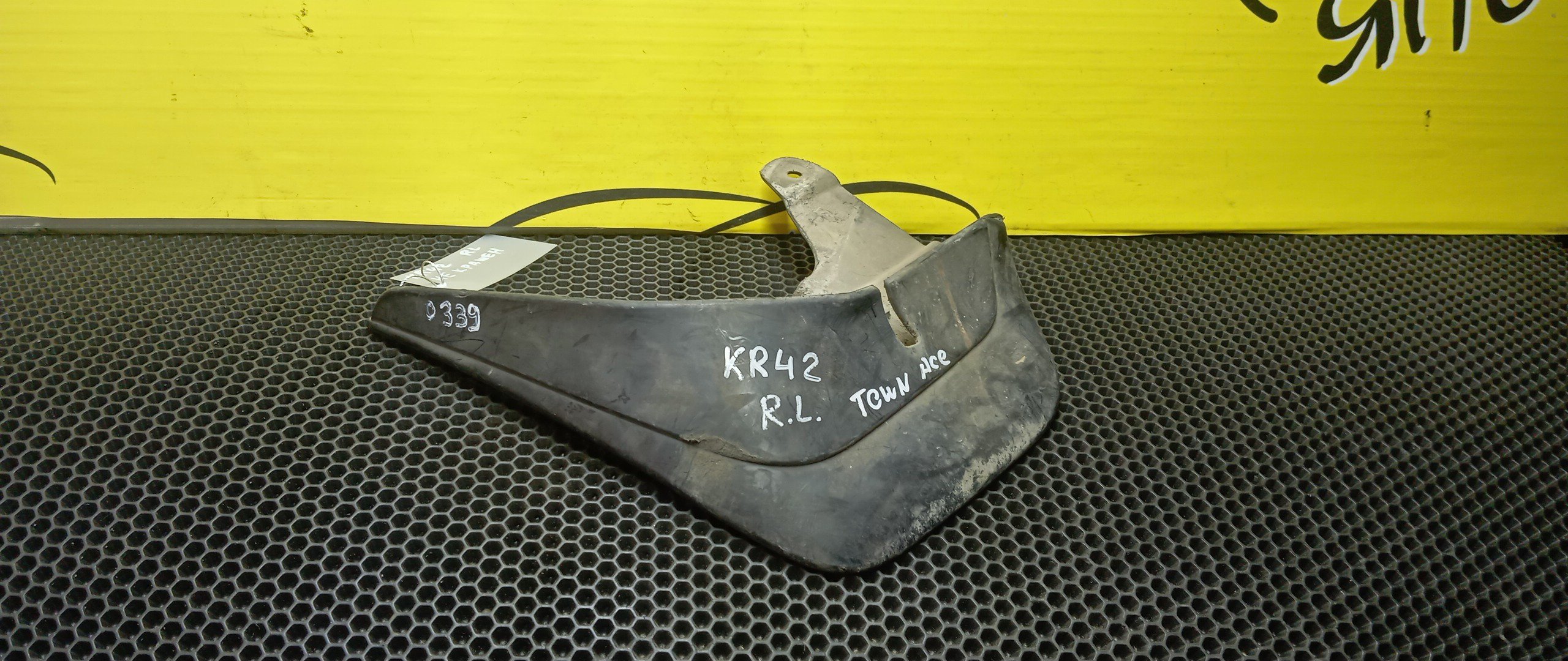 БРЫЗГОВИК/TOY/DELTA/LITE ACE NOAH/TOWN ACE NOAH/CR40G/CR40N/CR41V/CR42V/CR50G/CR50N/CR51V/CR52V/KR41V/KR42V/KR52V/SR40G/SR40N/SR50G/SR50N/B/L