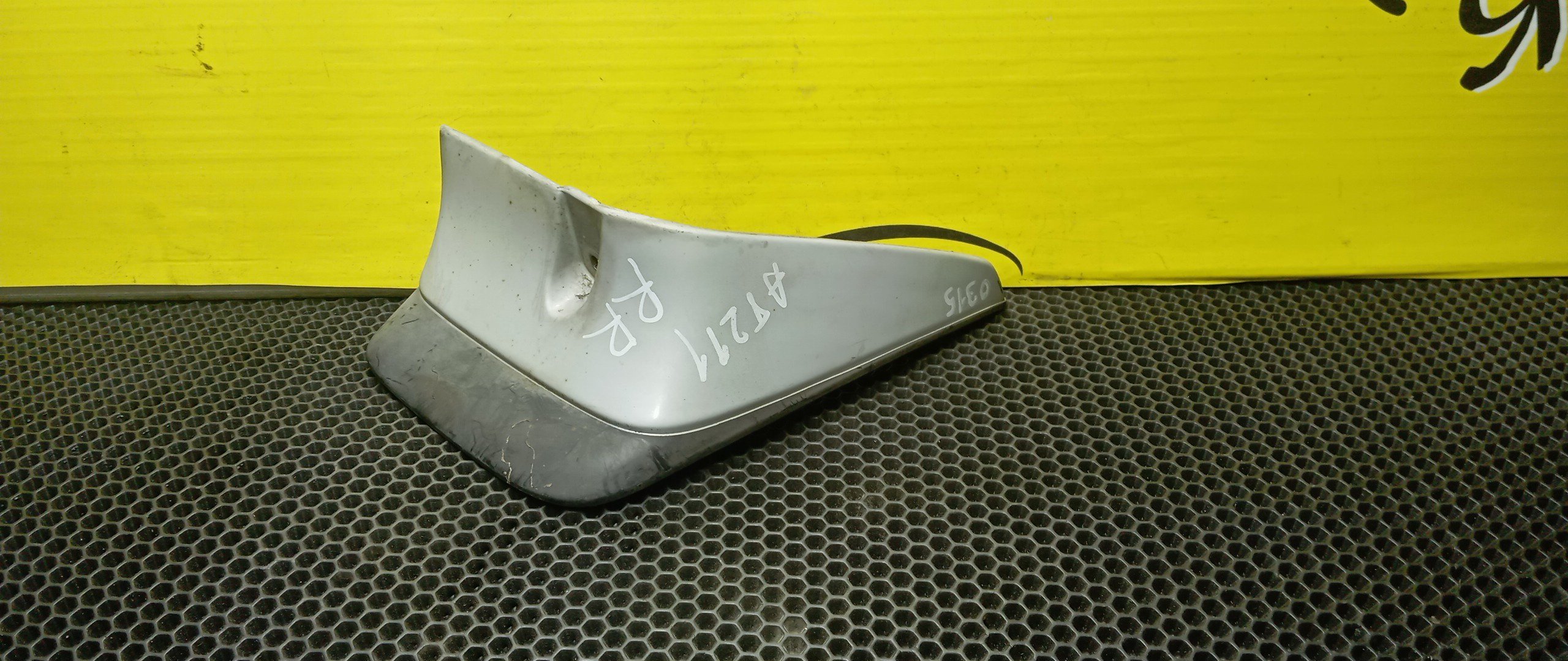 БРЫЗГОВИК/TOY/CARINA/CORONA PREMIO/AT210/AT211/AT212/CT210/CT211/CT215/CT216/ST210/ST215/B/R/2 МОДЕЛЬ