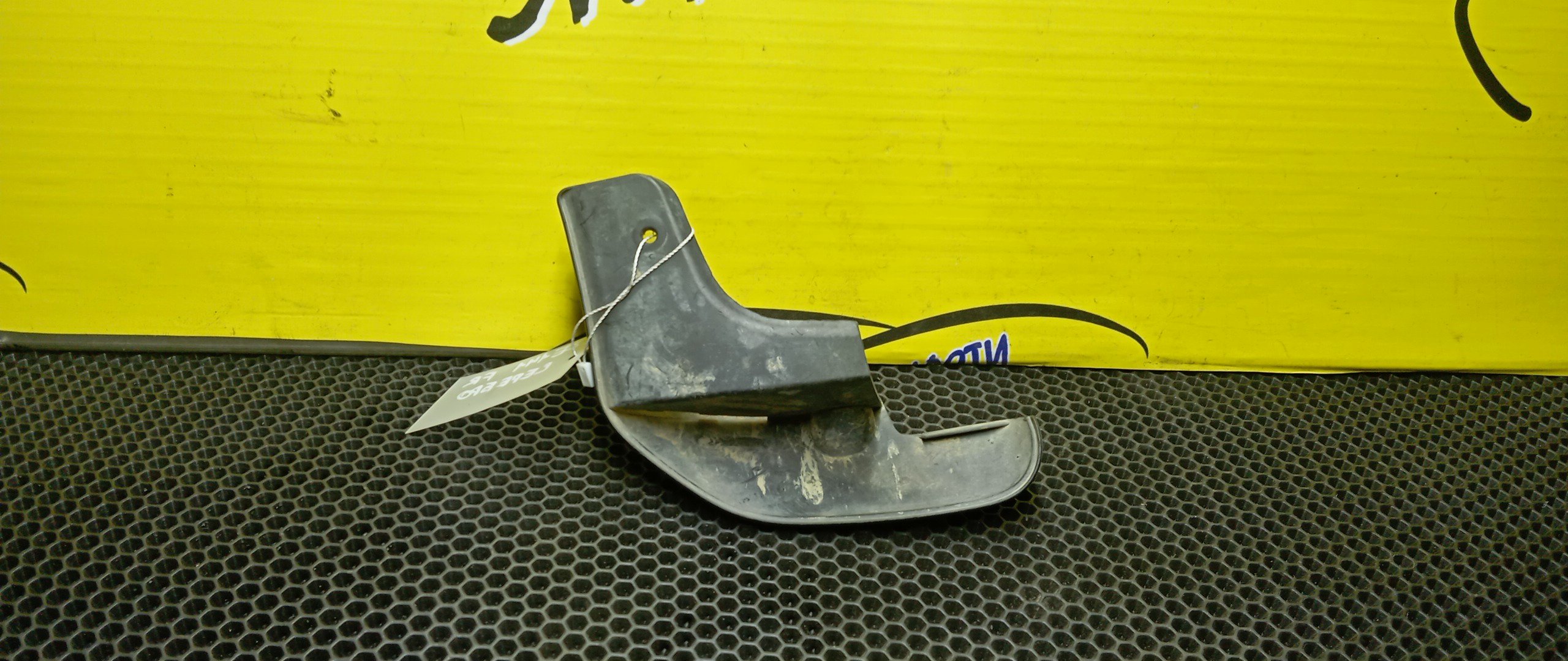 БРЫЗГОВИК/TOY/COROLLA AXIO/COROLLA FIELDER/E141/NZE141/F/R