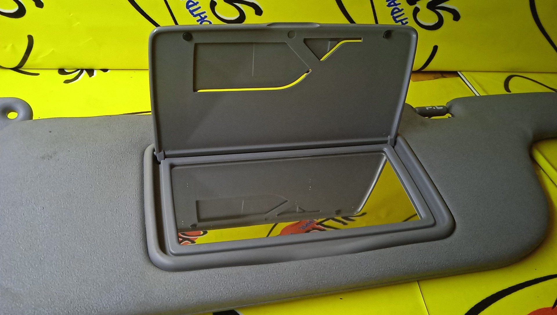 КОЗЫРЕК СОЛНЦЕЗАЩИТНЫЙ/TOY/RAUM/EXZ10/L/7432046012