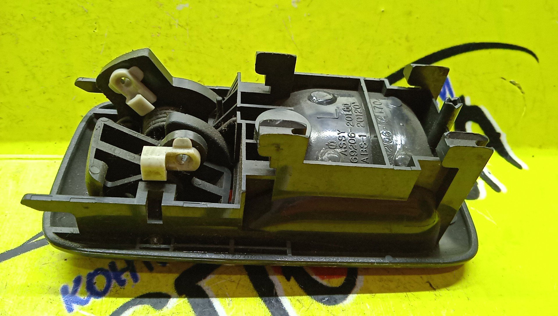 РУЧКА ДВЕРИ ВНУТРЕННЯЯ/TOY/COROLLA LEVIN/SPRINTER TRUENO/AE110/AE111/F/L/6920612170B0