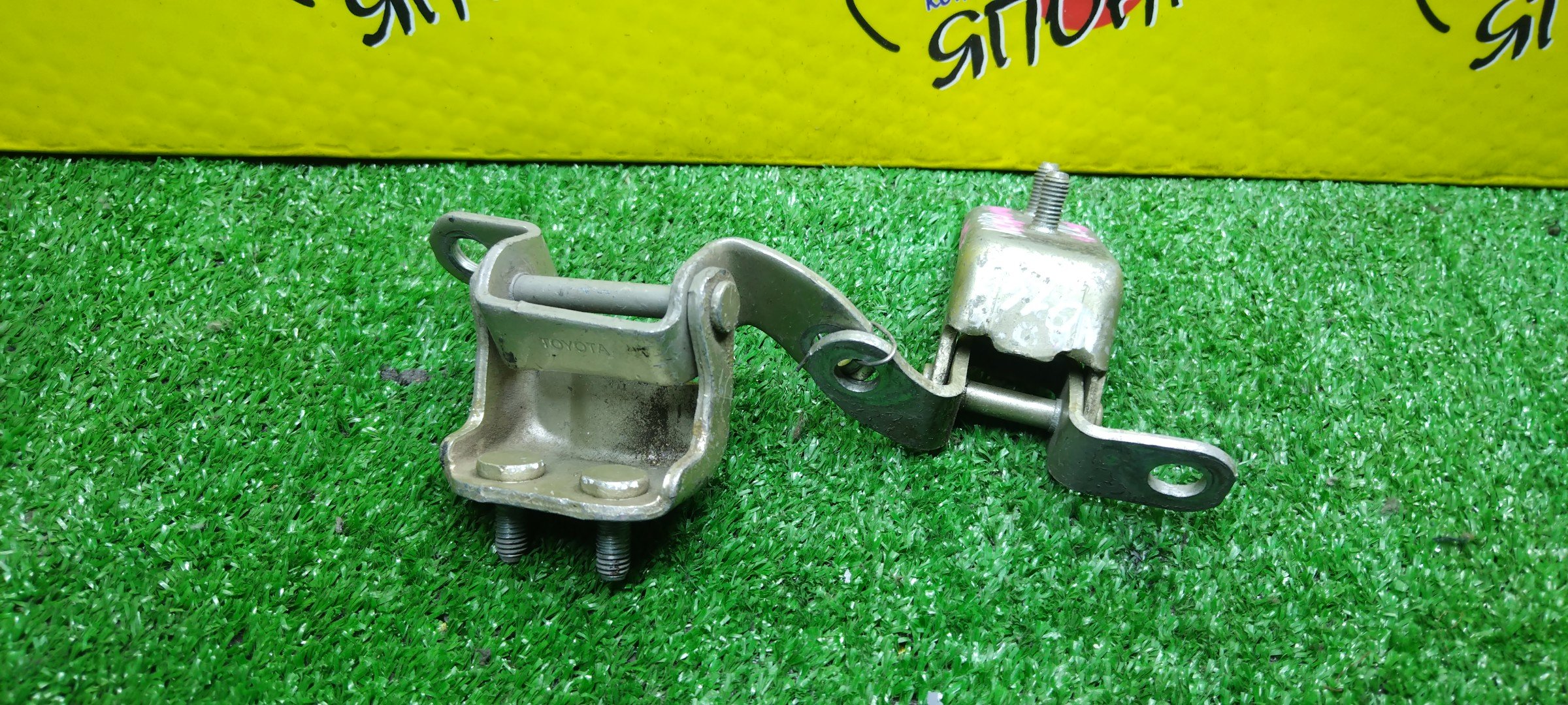 ПЕТЛИ ДВЕРИ/TOY/FUNCARGO/ECHO/PLATZ/VITZ/NCP10/NCP12/NCP13/NCP15/NCP16/NCP20/NCP21/NCP25/SCP10/SCP11/SCP12/SCP13/B/R/ПАРА(ВЕРХ+НИЗ)/6877052010/687500D010