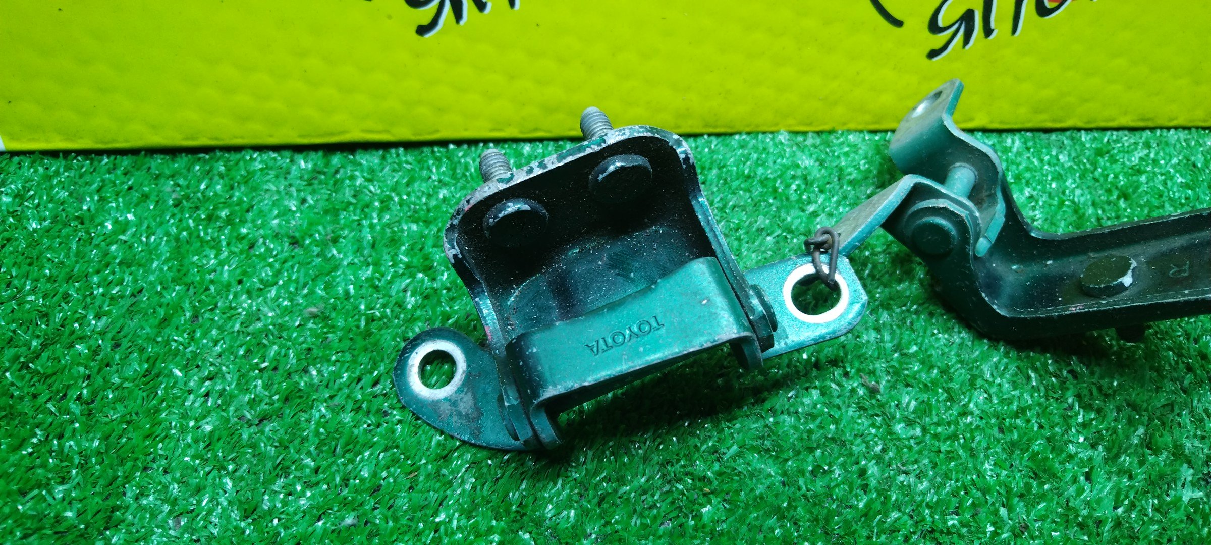 ПЕТЛИ ДВЕРИ/TOY/FUNCARGO/ECHO/PLATZ/VITZ/NCP10/NCP12/NCP13/NCP15/NCP16/NCP20/NCP21/NCP25/SCP10/SCP11/SCP12/SCP13/B/R/ПАРА(ВЕРХ+НИЗ)/6877052010/687500D010