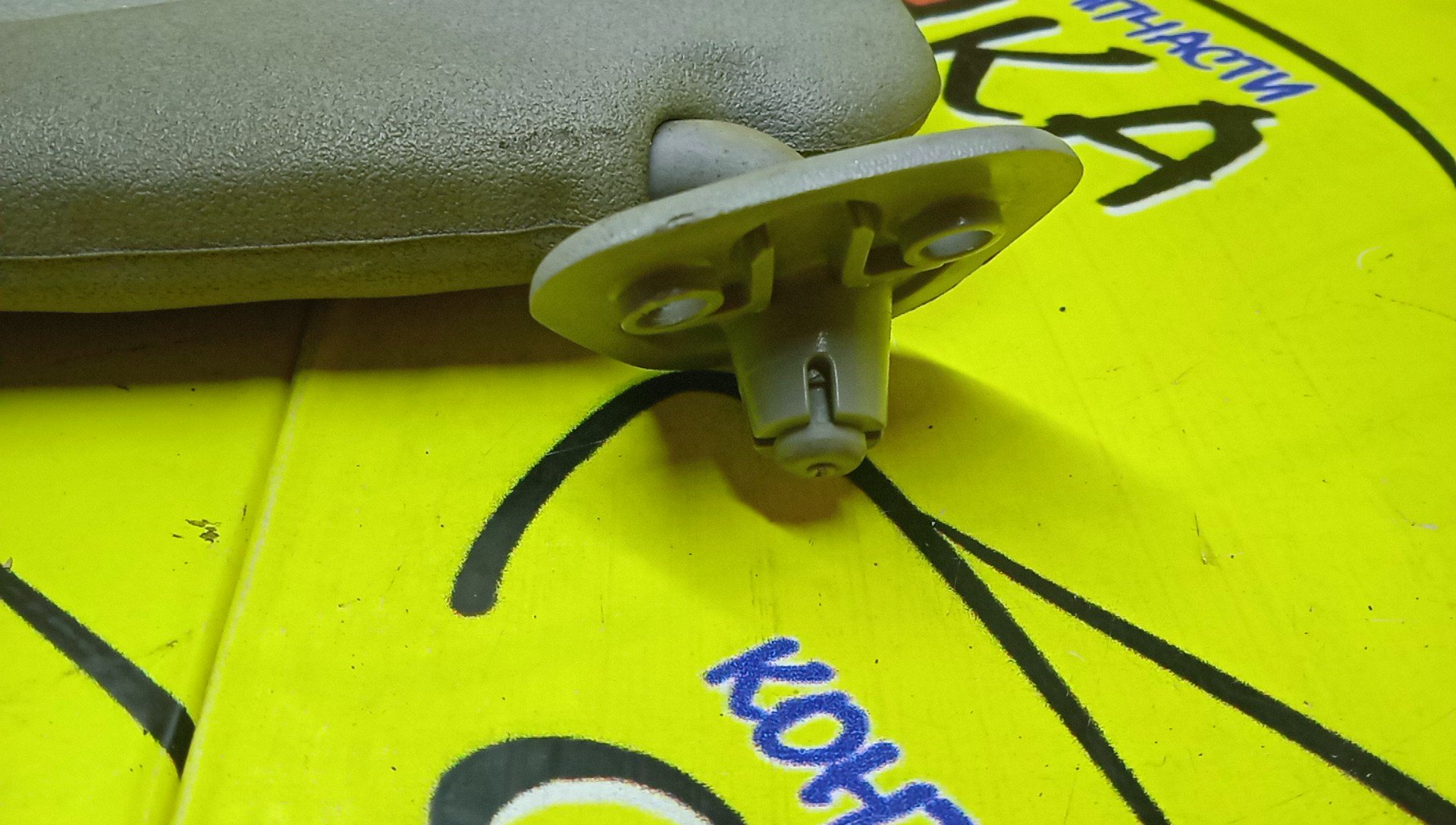 КОЗЫРЕК СОЛНЦЕЗАЩИТНЫЙ/TOY/SPRINTER CARIB/AE111/AE114/AE115/L/7432013100