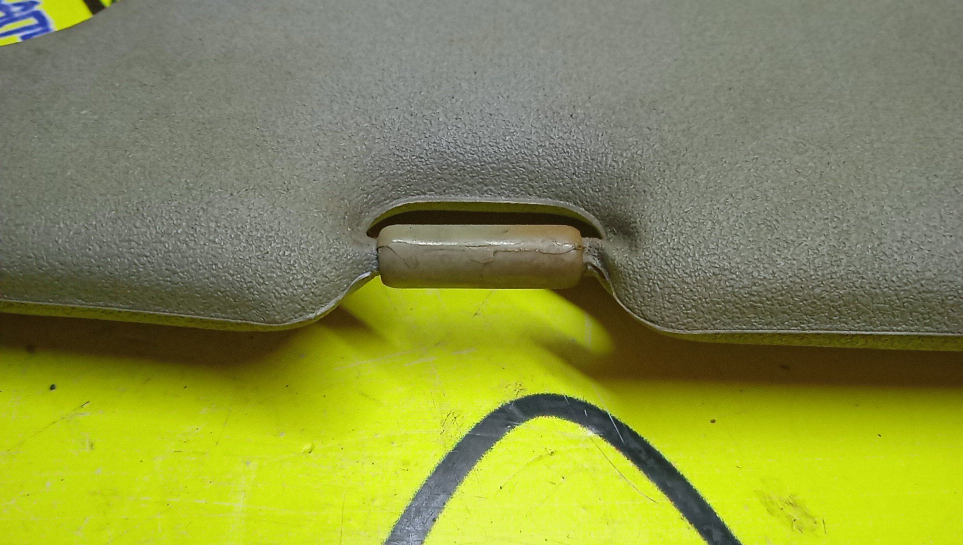 КОЗЫРЕК СОЛНЦЕЗАЩИТНЫЙ/TOY/SPRINTER CARIB/AE111/AE114/AE115/L/7432013100