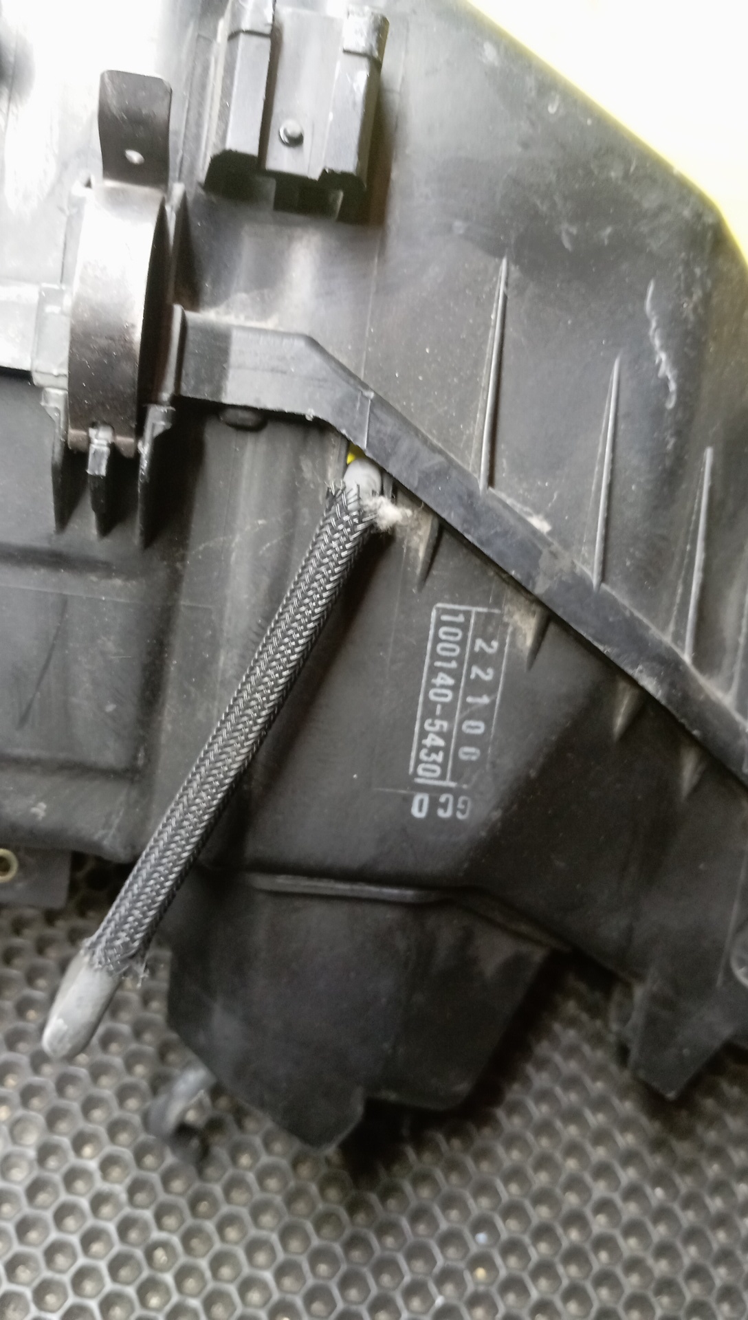 КОРПУС ВОЗДУШНОГО ФИЛЬТРА/TOY/CELICA/ZZT230/ZZT231/1ZZFE/2ZZGE