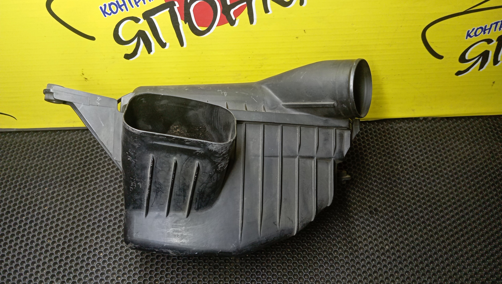 КОРПУС ВОЗДУШНОГО ФИЛЬТРА/TOY/CHASER/CRESTA/MARK II/GX100/1G-FE/НЕ VVTI/1140009500