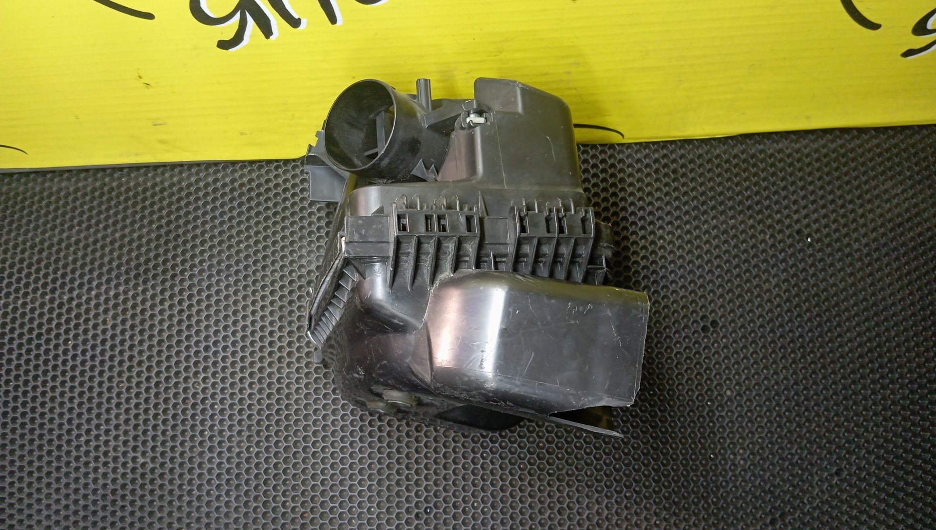 КОРПУС ВОЗДУШНОГО ФИЛЬТРА/TOY/COROLLA FIELDER/NZE141/NZE144/1NZFE