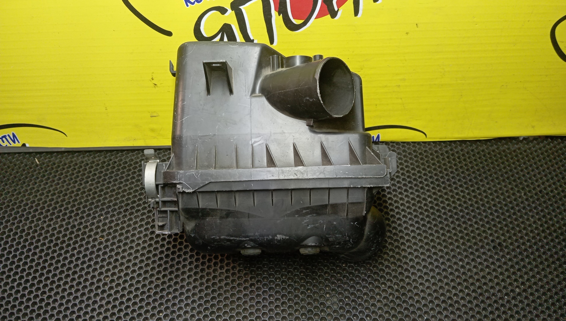 КОРПУС ВОЗДУШНОГО ФИЛЬТРА/TOY/AURIS/AVENSIS/COROLLA/VERSO/NRE180/ZGR20/ZGR21/ZRE151/ZRE152H/ZRE154H/ZRE181/ZRE182/ZRT270/ZRT271/ZRT272/1NR-FE/1ZR-FAE/1ZR-FE/2ZR-FAE/2ZR-FE/3ZR-FAE/3ZR-FE