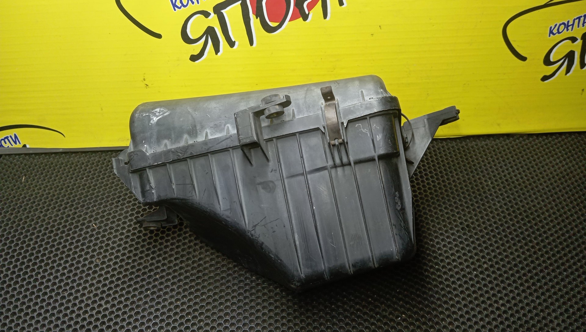 КОРПУС ВОЗДУШНОГО ФИЛЬТРА/TOY/CHASER/CRESTA/MARK II/GX100/1G-FE/НЕ VVTI/1140009500