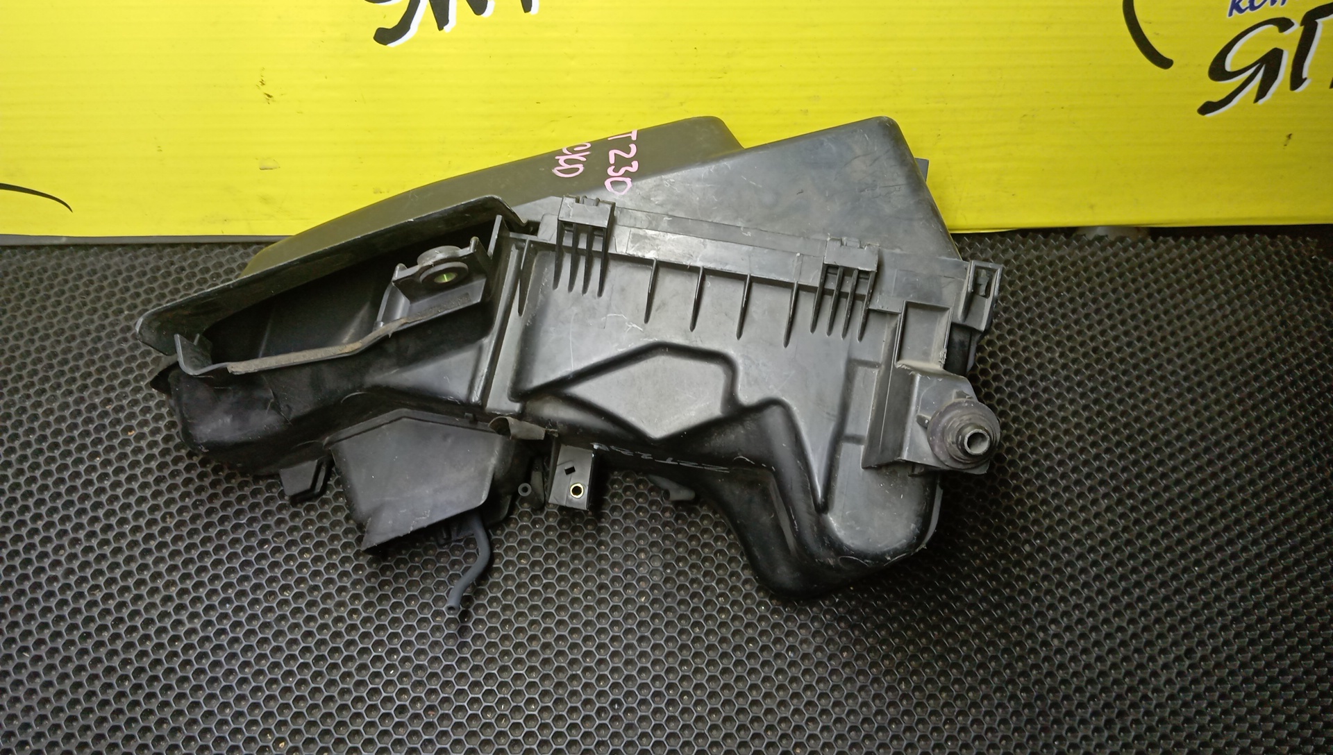 КОРПУС ВОЗДУШНОГО ФИЛЬТРА/TOY/CELICA/ZZT230/ZZT231/1ZZFE/2ZZGE