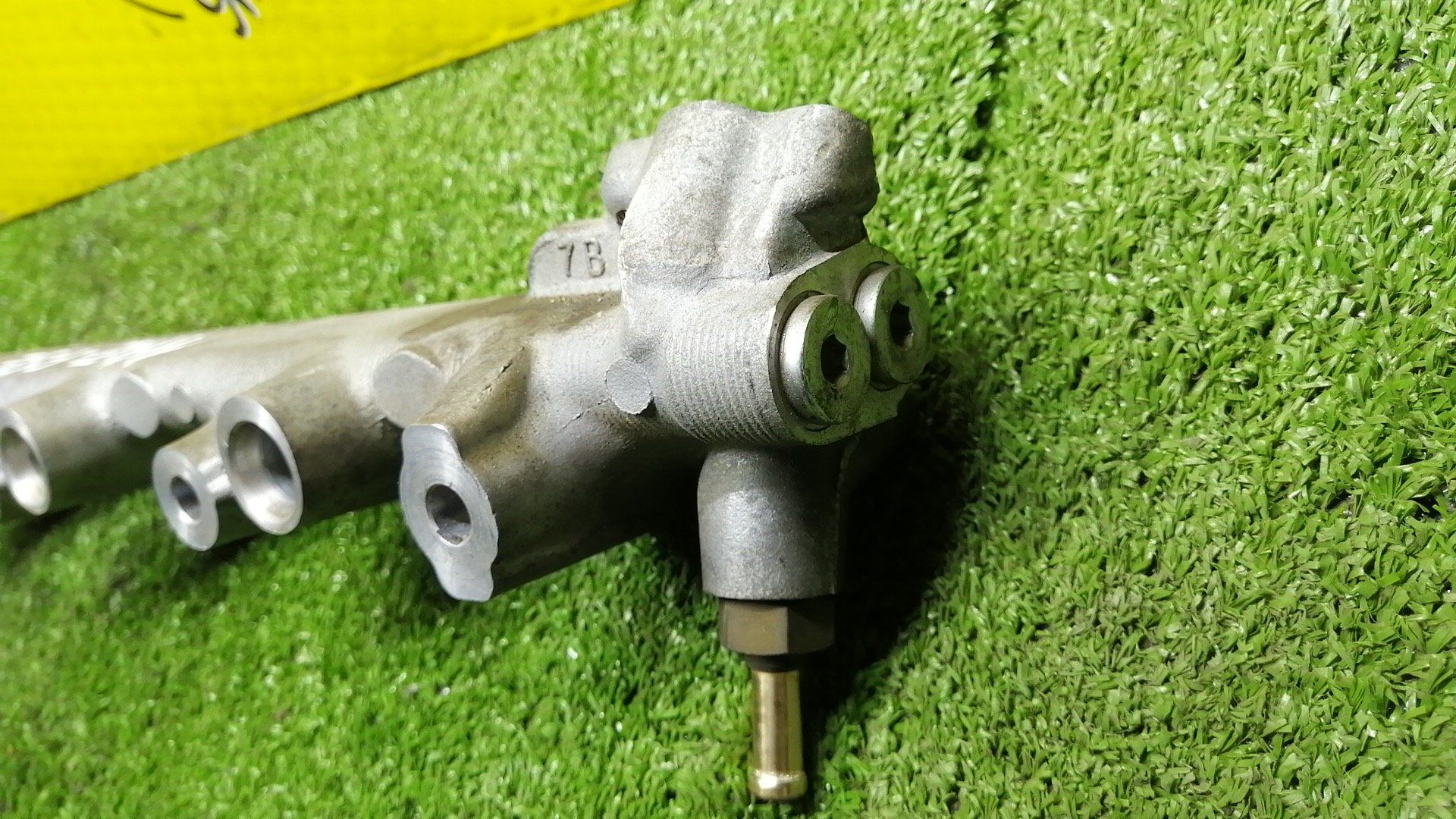 ТОПЛИВНАЯ РЕЙКА/TOY/1AZ-FSE(D4)/2AZ-FSE/AVENSIS/ALLION/CALDINA/AZT250/AZT240/AZT241/ACM10/ANM10/2380728033